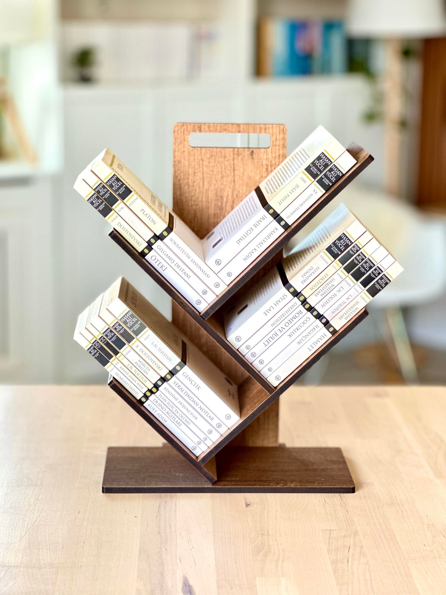 vigowood Tree Bookshelf with 3 Shelves, Geometric Design, Small Size, Wood Construction