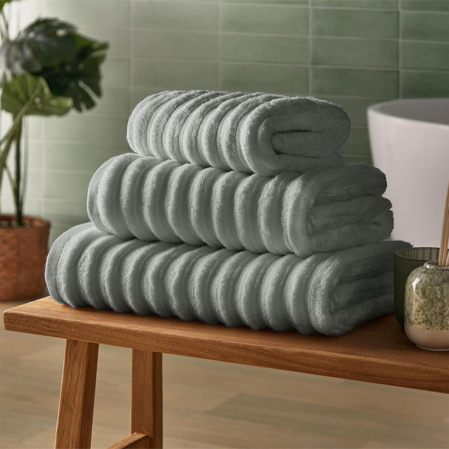Silentnight Ribbed Cotton Bath Sheet - Luxuriously Soft & Super Absorbent Deep Thick Pile Towel - 100% Cotton BCI - Textured Dense Ribbed Bath Sheet