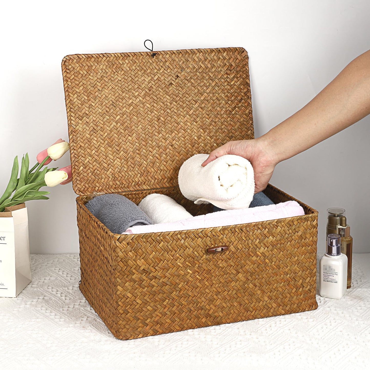 IGNPION Seagrass Storage Basket with Lid,Wicker Woven Shelf Basket,Caramels