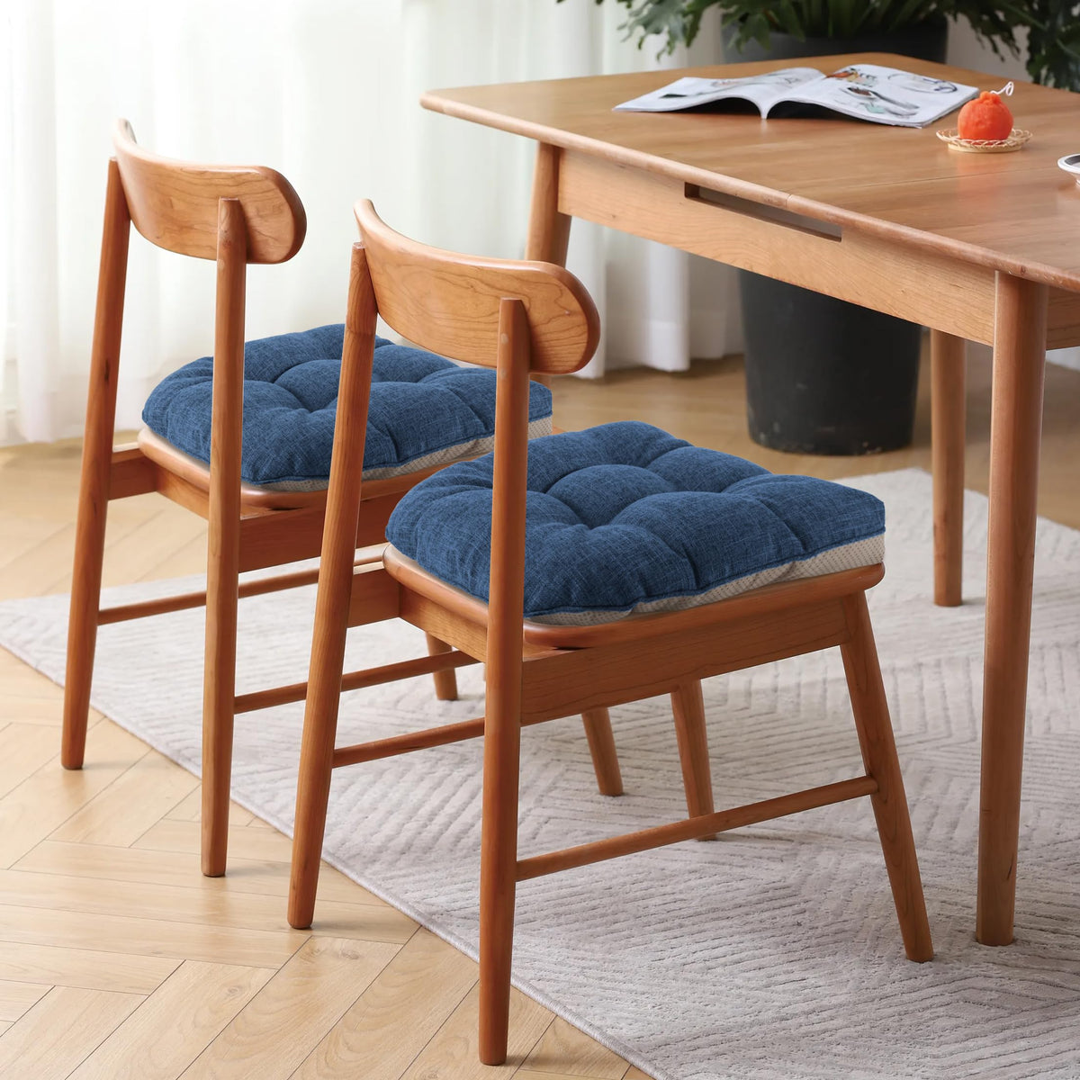 FlyGulls Non Slip Chair Cushions for Dining Chairs Set of 4 Kitchen Chair Cushions 18"x18"x3" Turfted Chair Pads Comfortable and Soft Seat Cushion