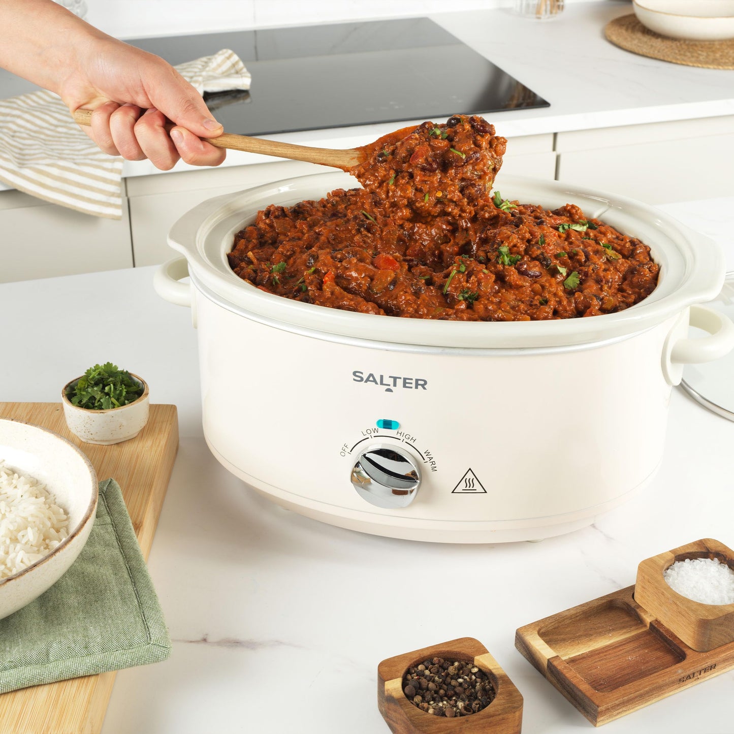 Salter Retro 6.5L Slow Cooker  3 Heat Settings & Keep Warm, Dishwasher Safe Ceramic Pot, Tempered Glass Lid, Cool Touch Handles, Family Cooking,