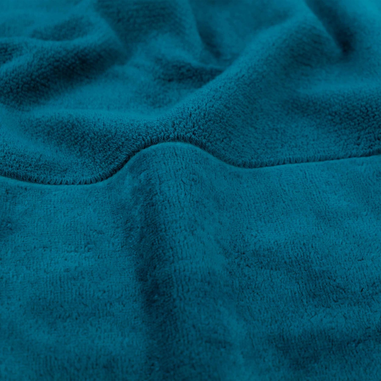 Möve Bamboo Luxe bath towel 80 x 150 cm made of 60% cotton / 40% viscose from bamboo cellulose, deep lake