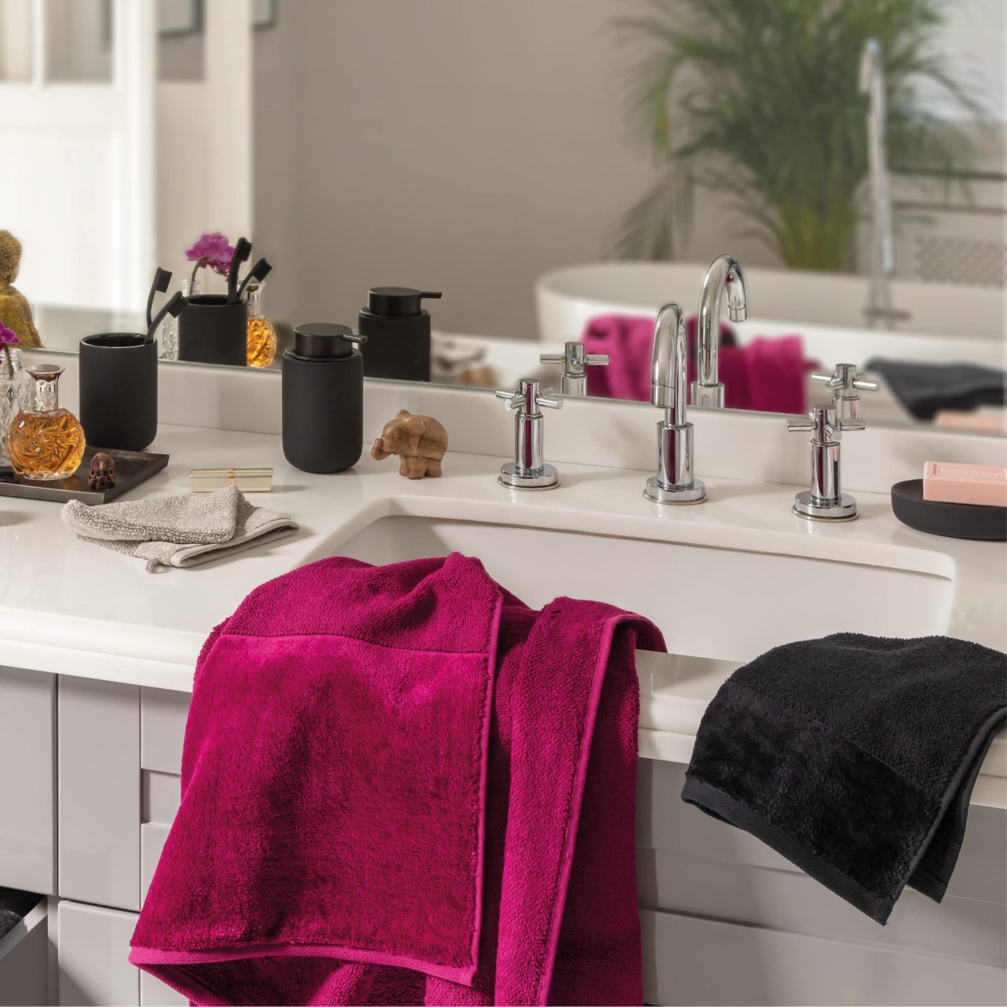 Möve Bamboo Luxe set of 3 soap cloths 30 x 30 cm made of 60% cotton / 40% viscose from bamboo cellulose, black