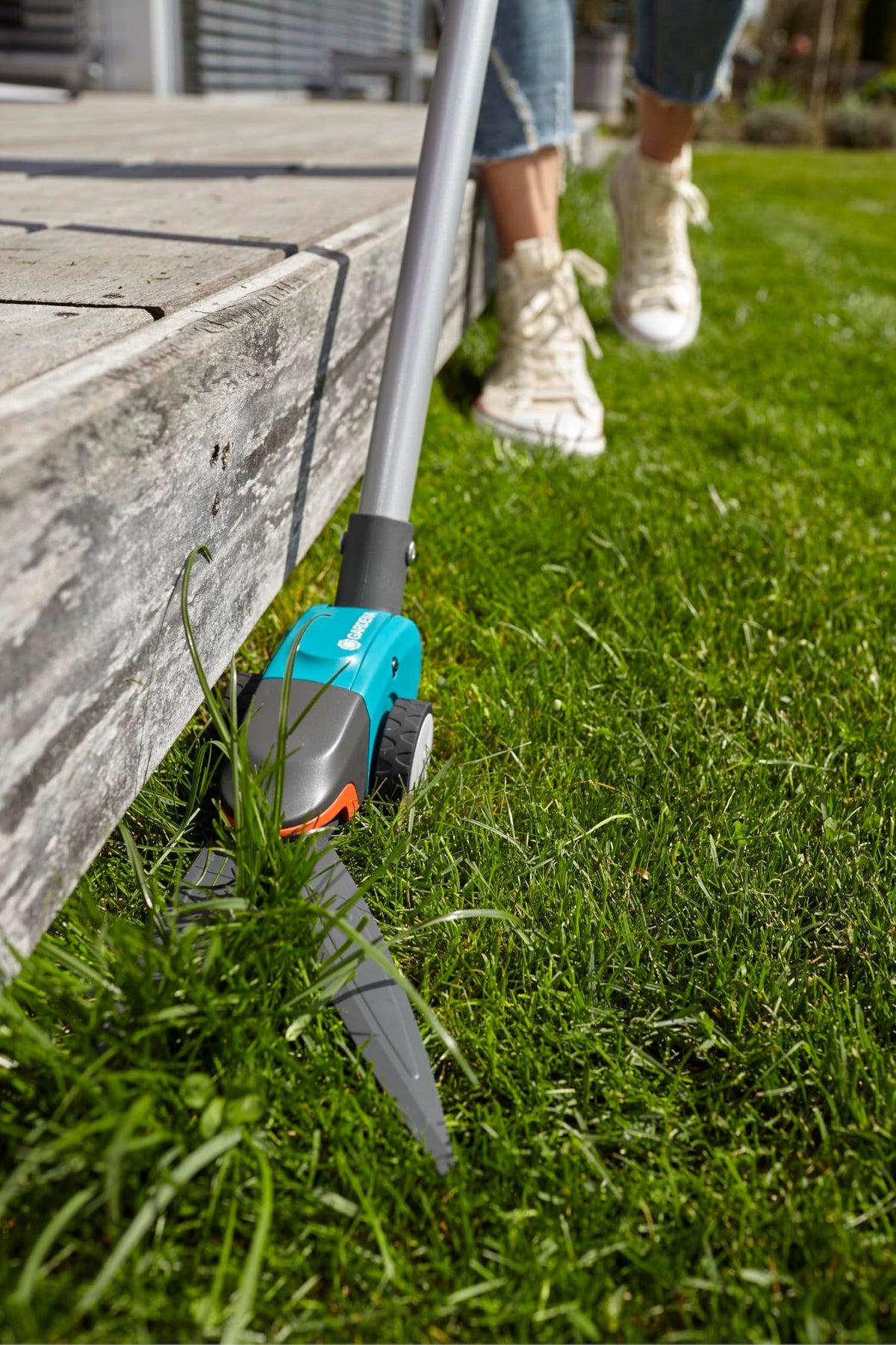Gardena Comfort Grass Shears, Long-Handled: Grass Shears with Handle, spares The Back, Convenient Grip (12100-20)