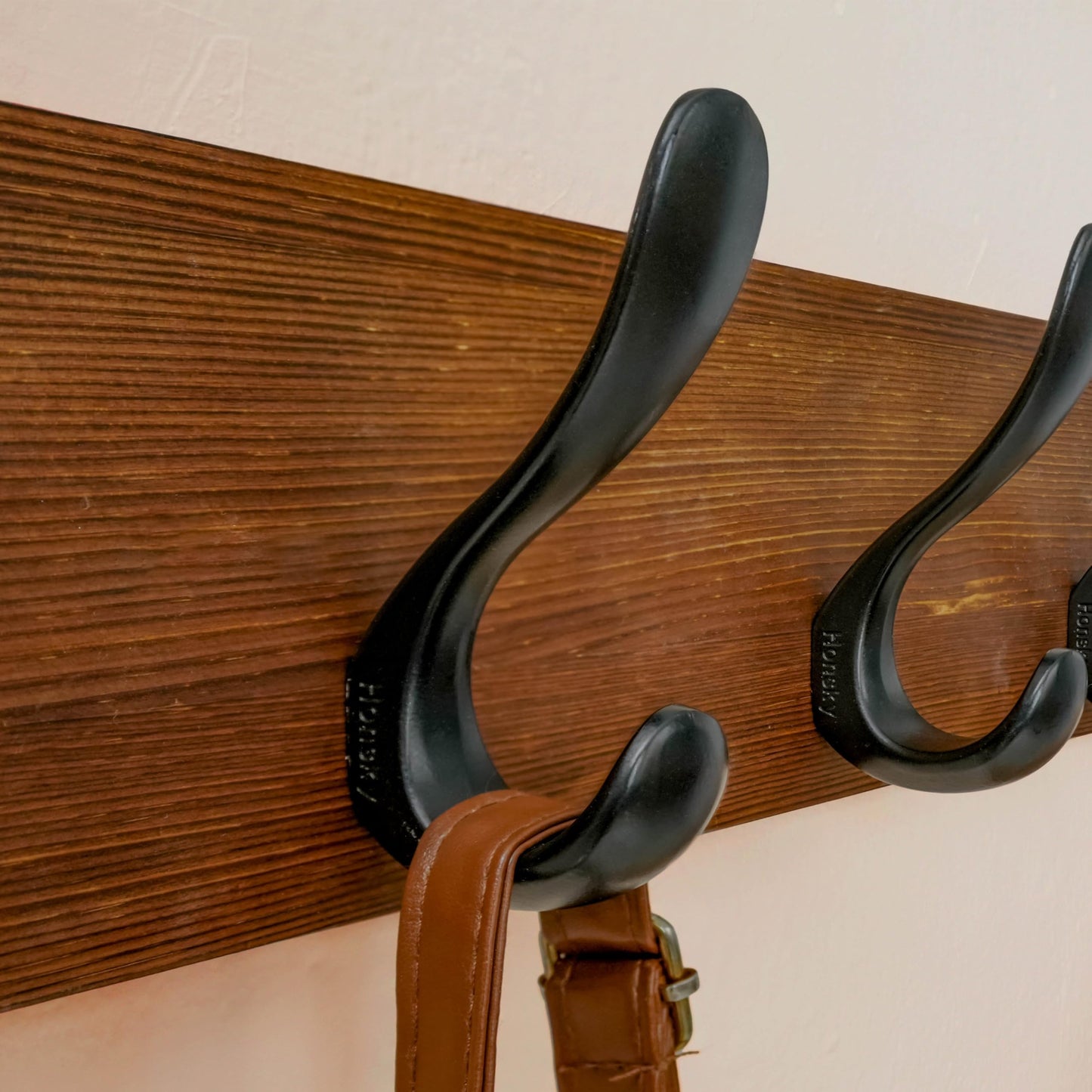 HONSKY Wooden Coat Rack Wall Mounted with 4 Double Hooks, Wall Mounted Clothes Rack Organizer for Jackets/Hats/Scarves