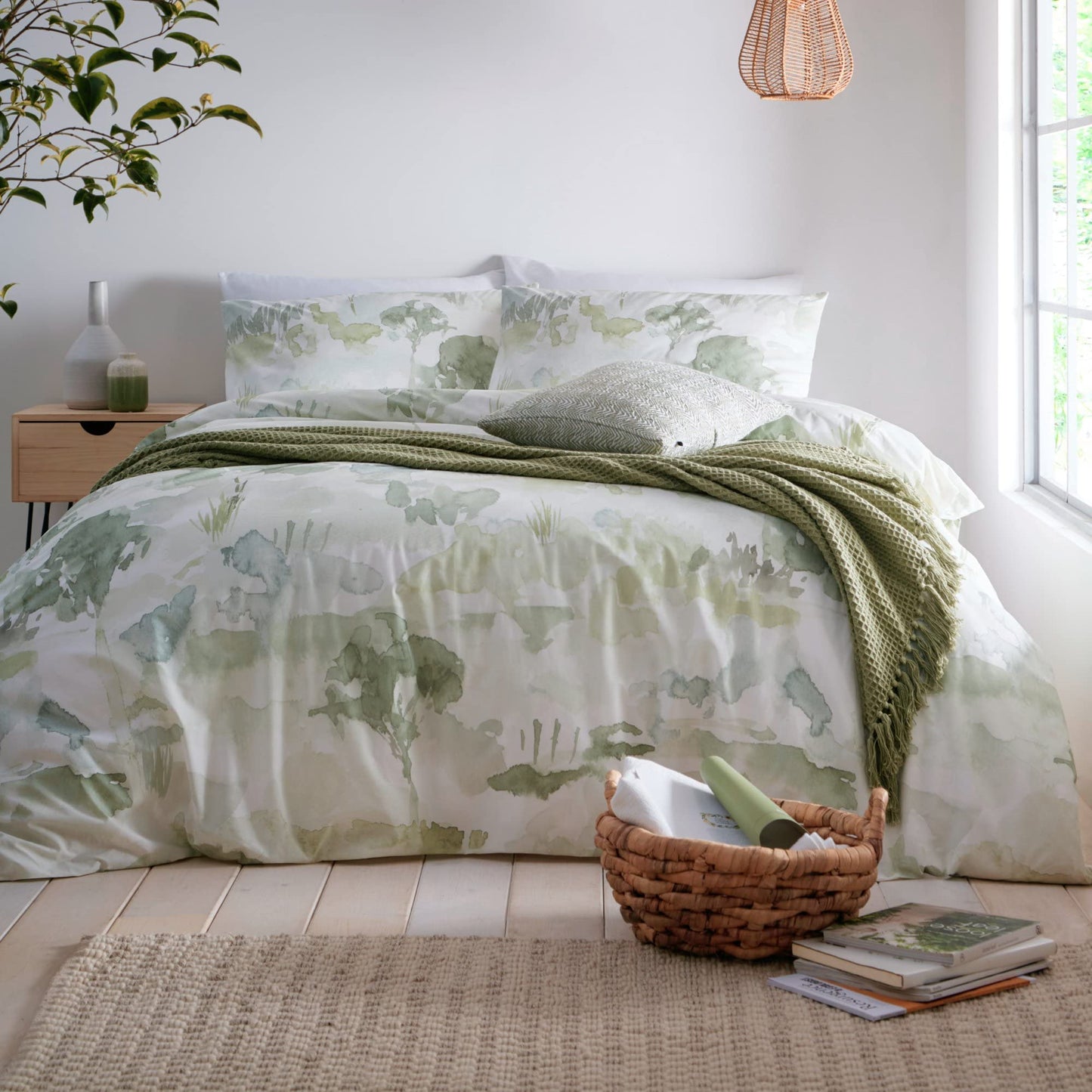 Appletree Loft - Edale - 100% Cotton Duvet Cover Set - Super-King Bed Size in Green