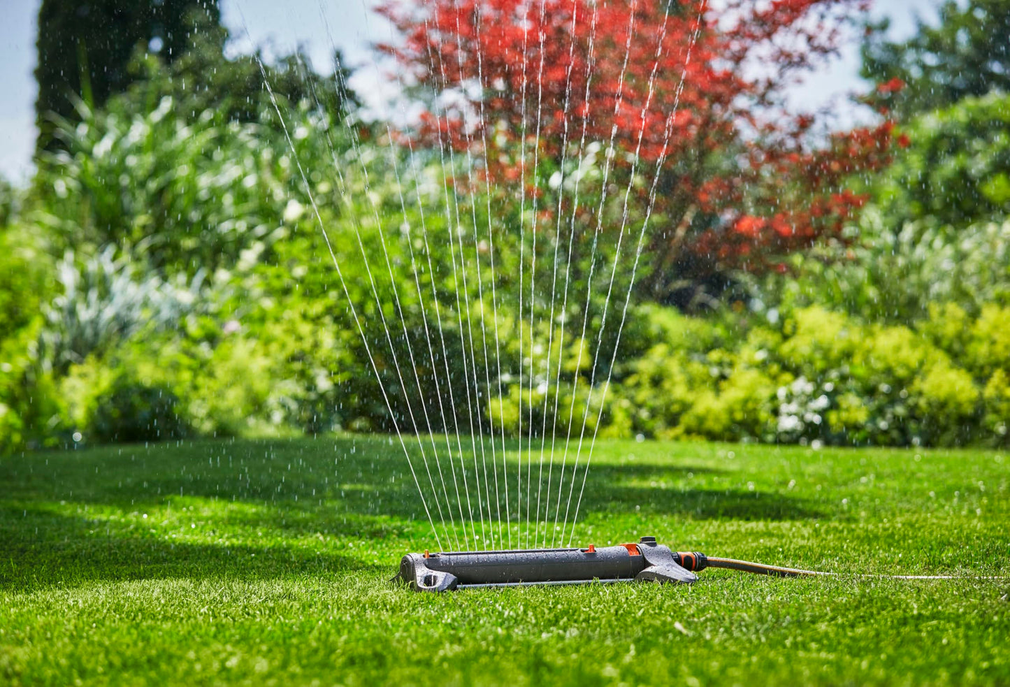 Gardena AquaZoom M rectangular sprinkler: Sprinkler for watering areas of 9?250 m?, range 3?18 m, spread 3?14 m, built-in metal filter (18712-20)