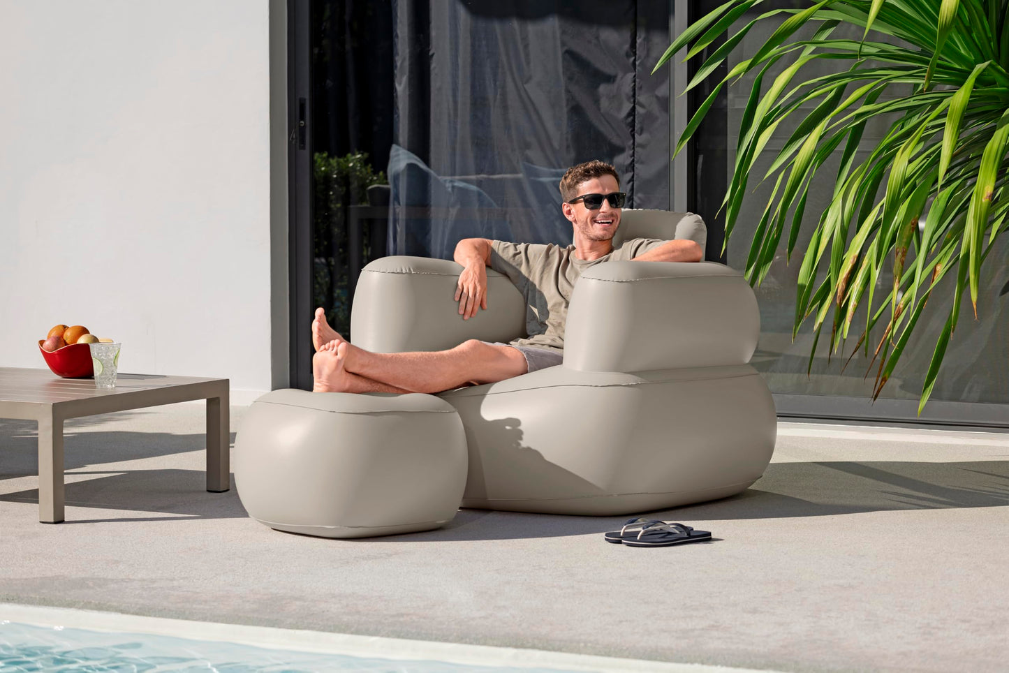 Bestway 42" x 39" x 31.5"/1.07m x 99cm x 80cm Comfi Cube Lounger