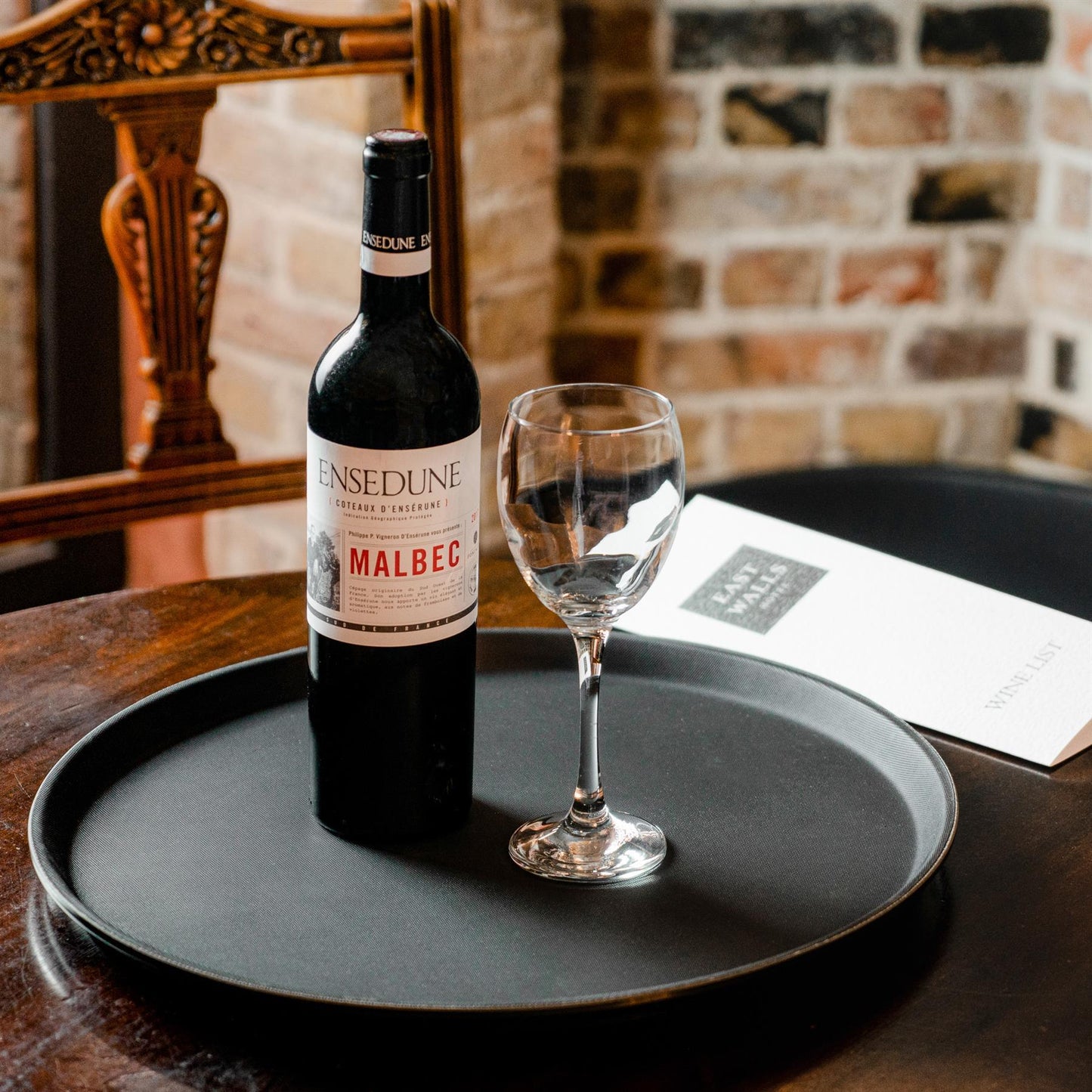 40.5cm Black Round Plastic Non-Slip Serving Tray