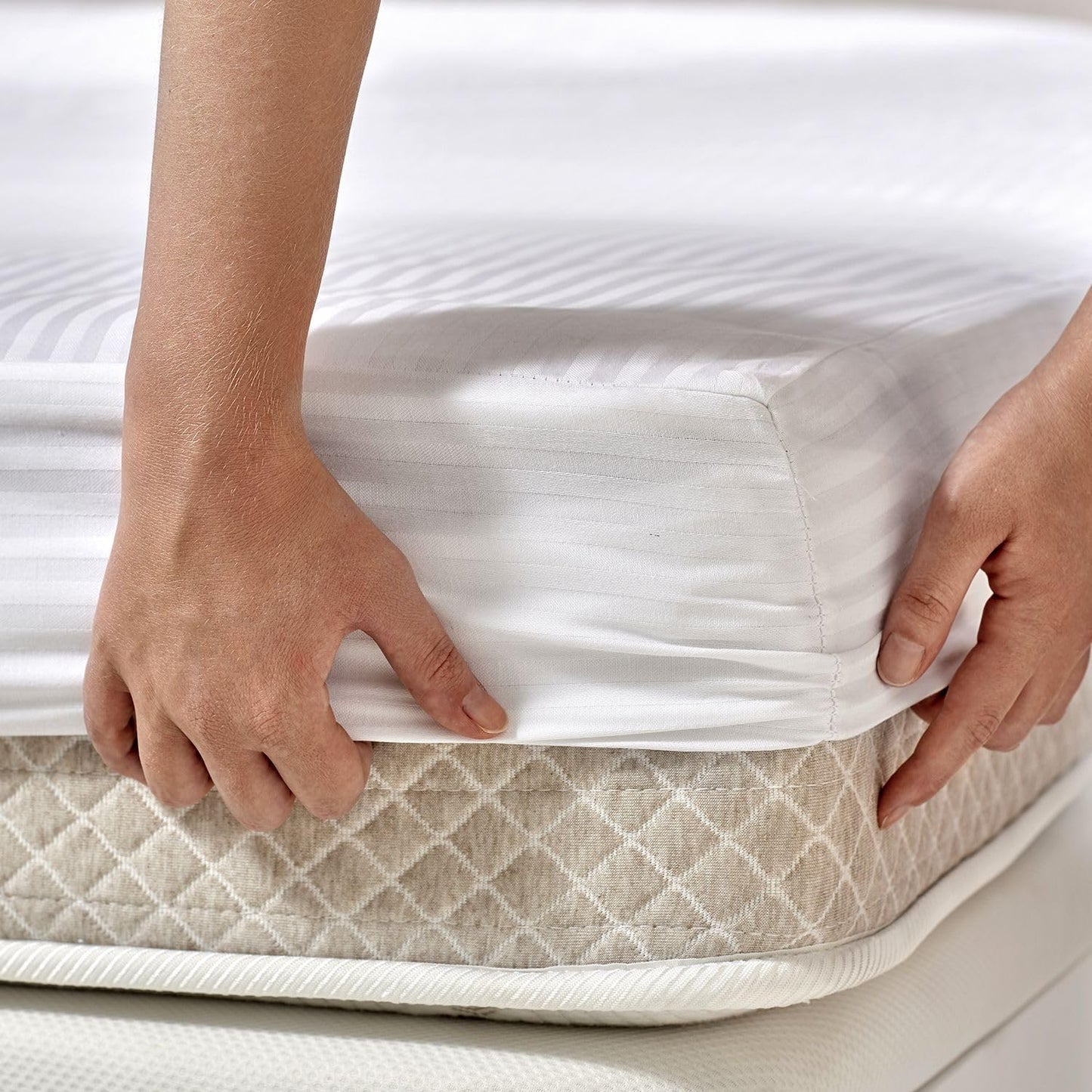 Pikolin Home – Ticking Mattress Protector, 100% Cotton, white, Lit 200-200 x 190/200 cm