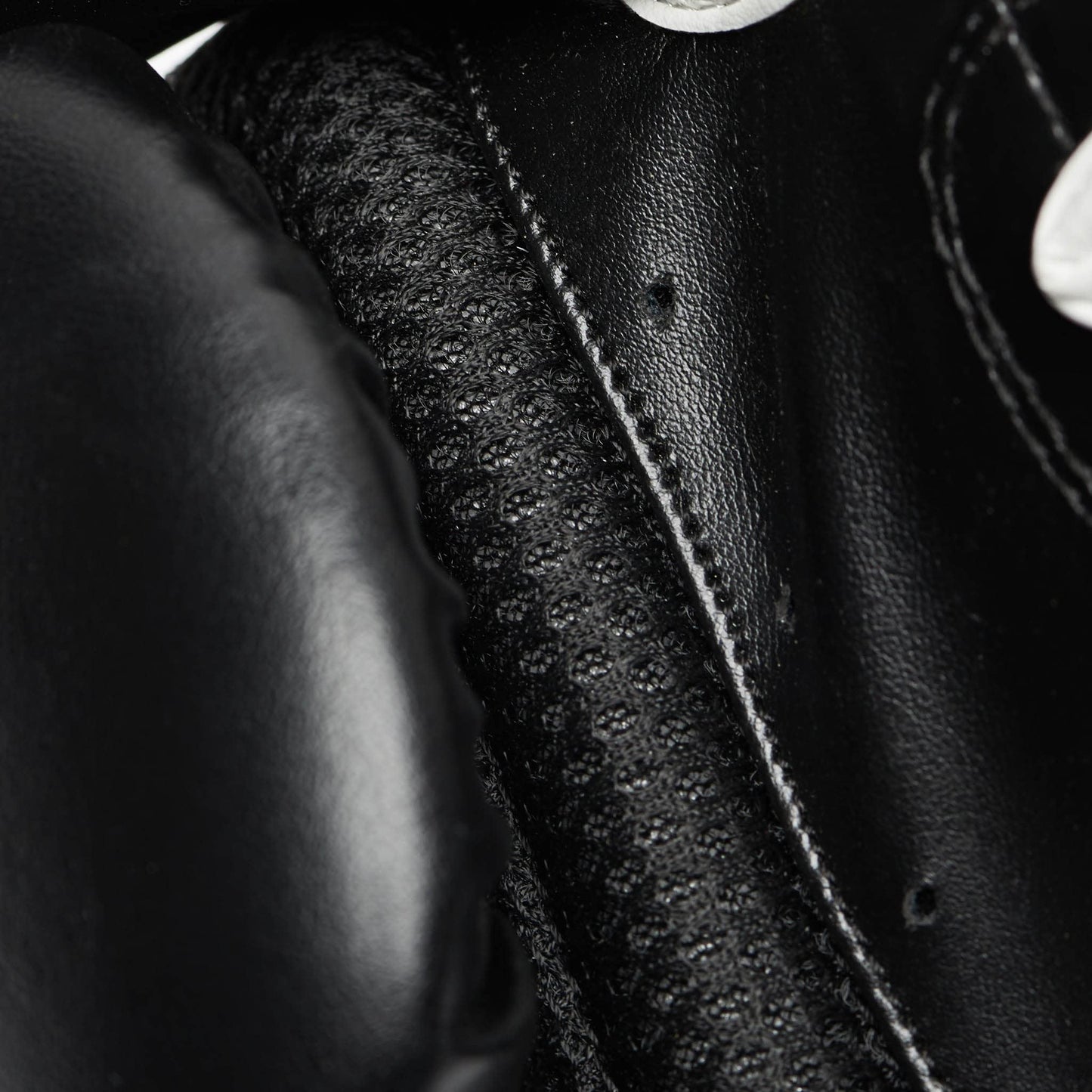 LEONE 1947, Flash Boxing Gloves, Unisex Adult, Black, 16 OZ, GN083