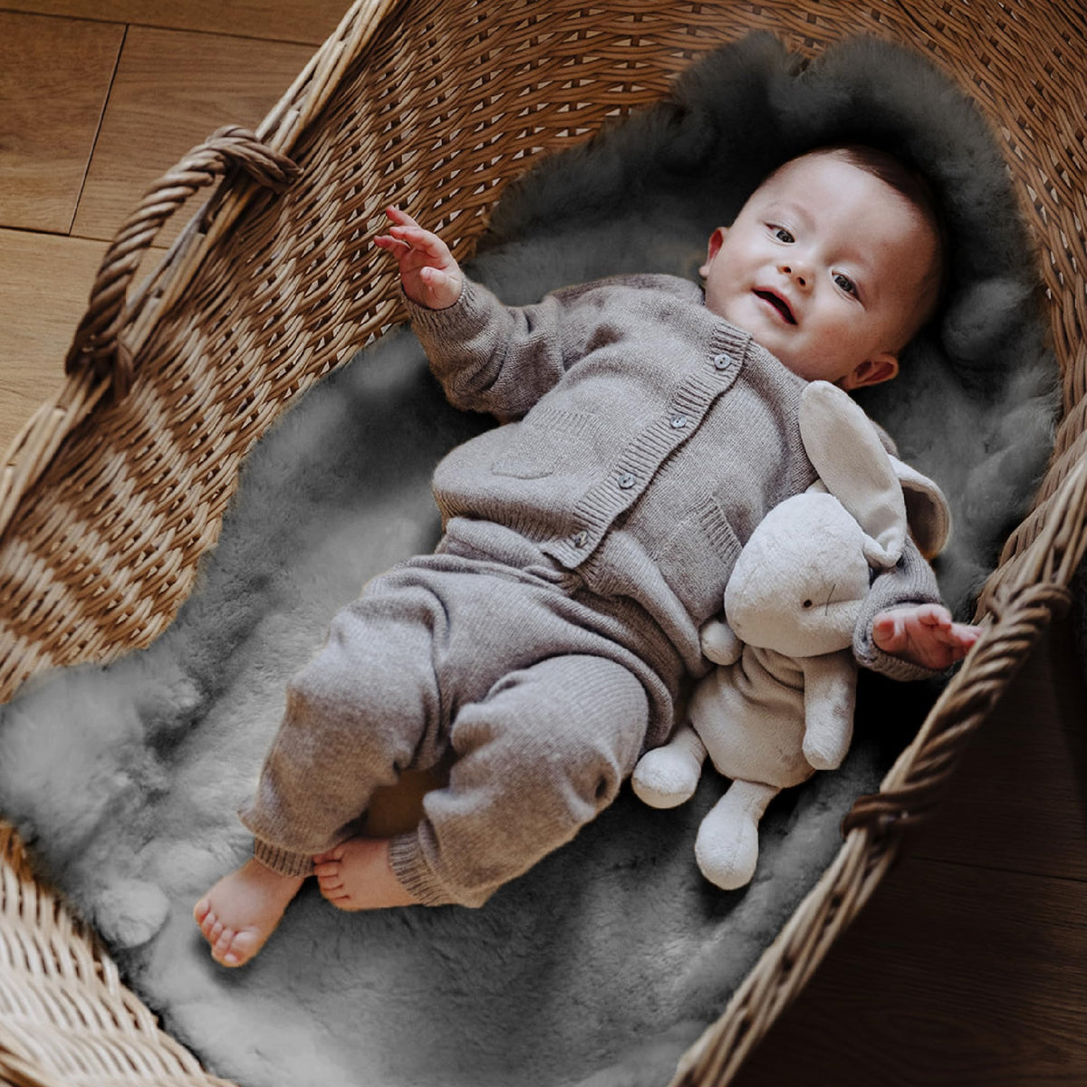 Nordic Sheep Baby Sheepskin 95x60 cm | Real Sheepskin Rug temperature regulating for strollers | Perfect as fluffy rug for the baby room | Comfortable