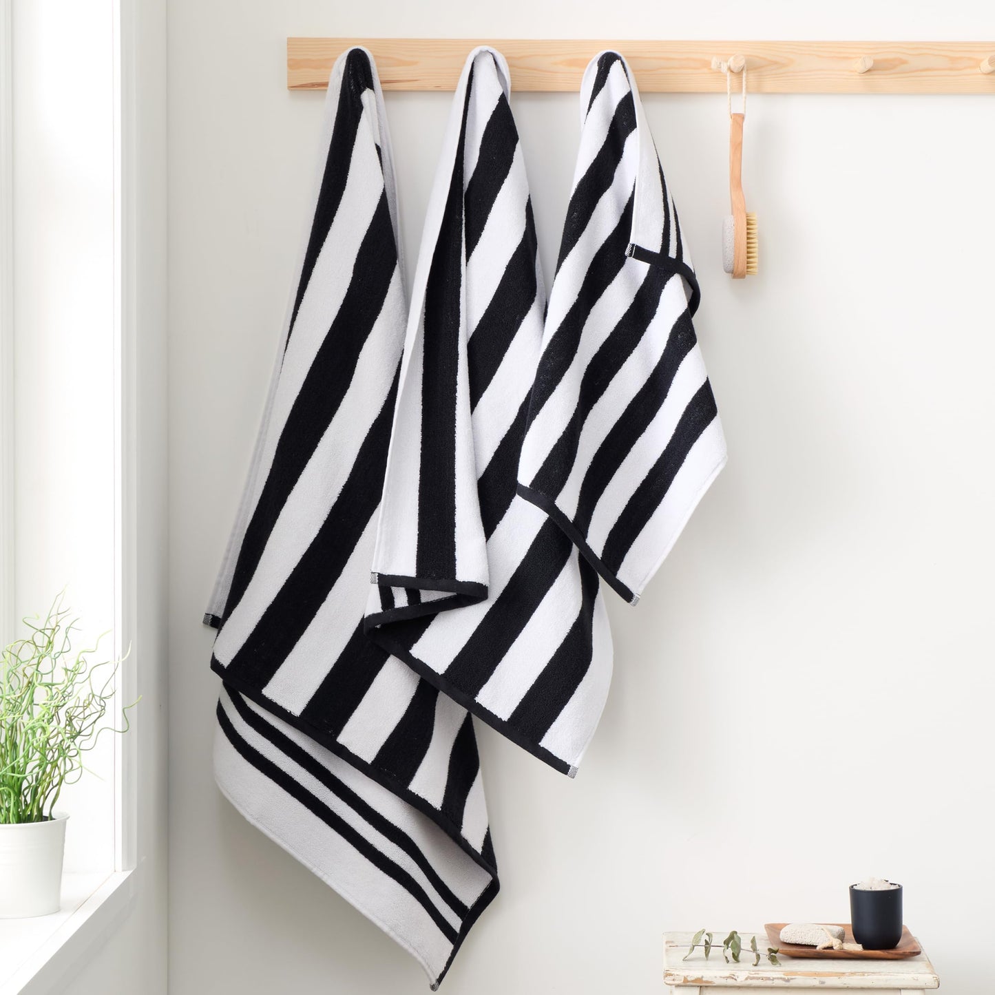 Bianca Reversible Stripe 50x90cm Cotton Jacquard Hand Towel Black