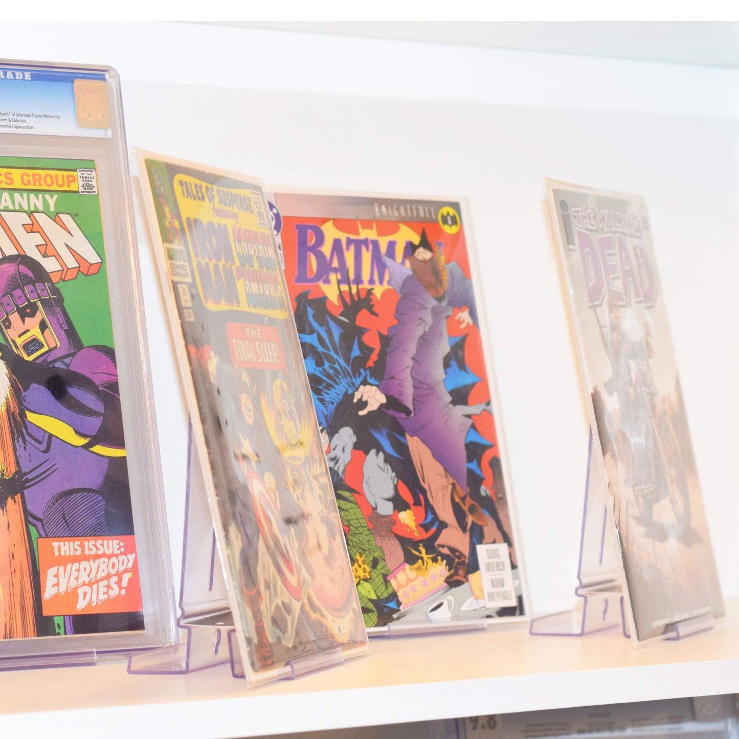 Comic Mount Comic Book Frame, Wall Mount and Shelf Stand, Invisible and Adjustable, 5 Pack