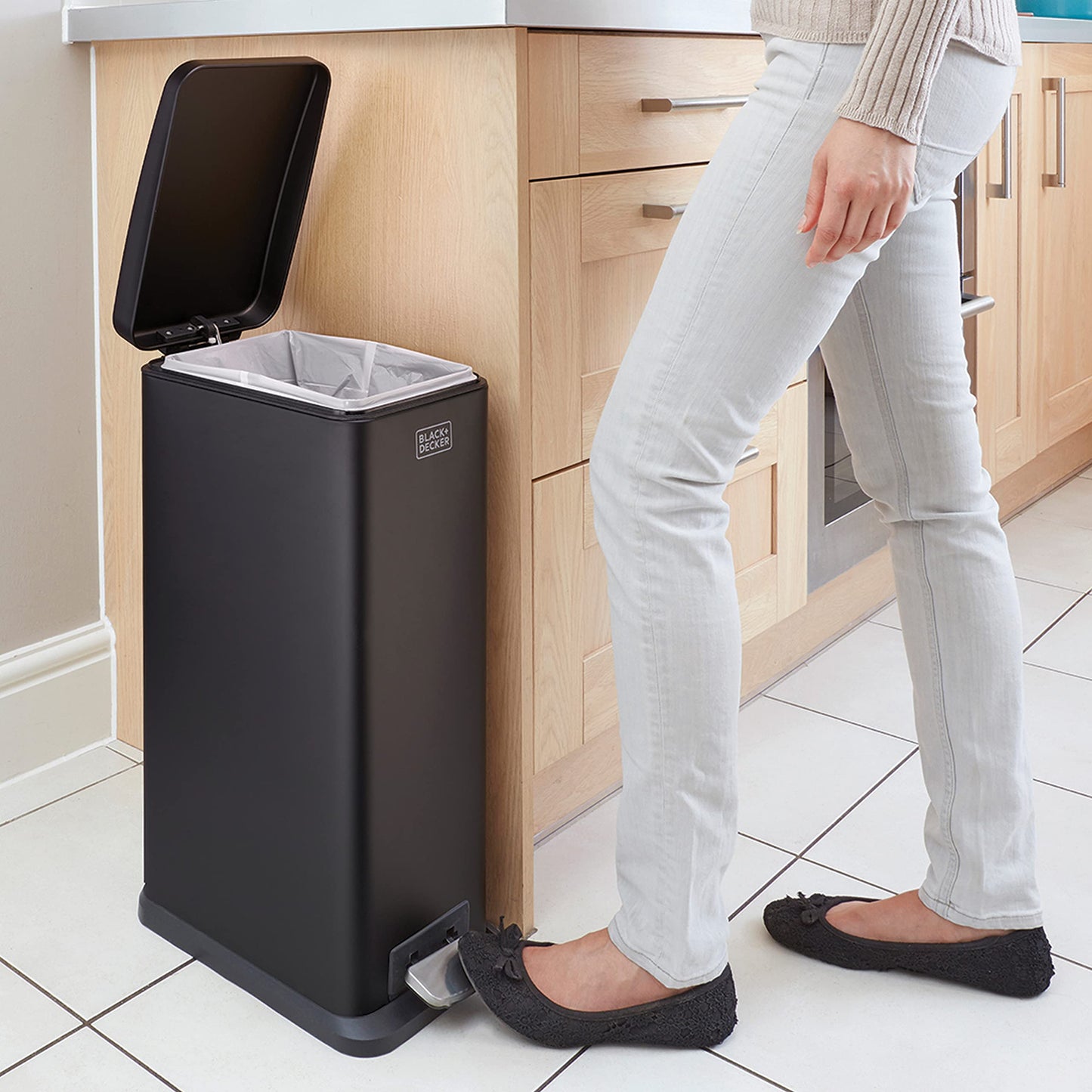 BLACK+DECKER BXBN0008E 20L Black Slimline Pedal Bin with Soft Close Lid, Stainless Steel, 56cm x 22cm x 36cm