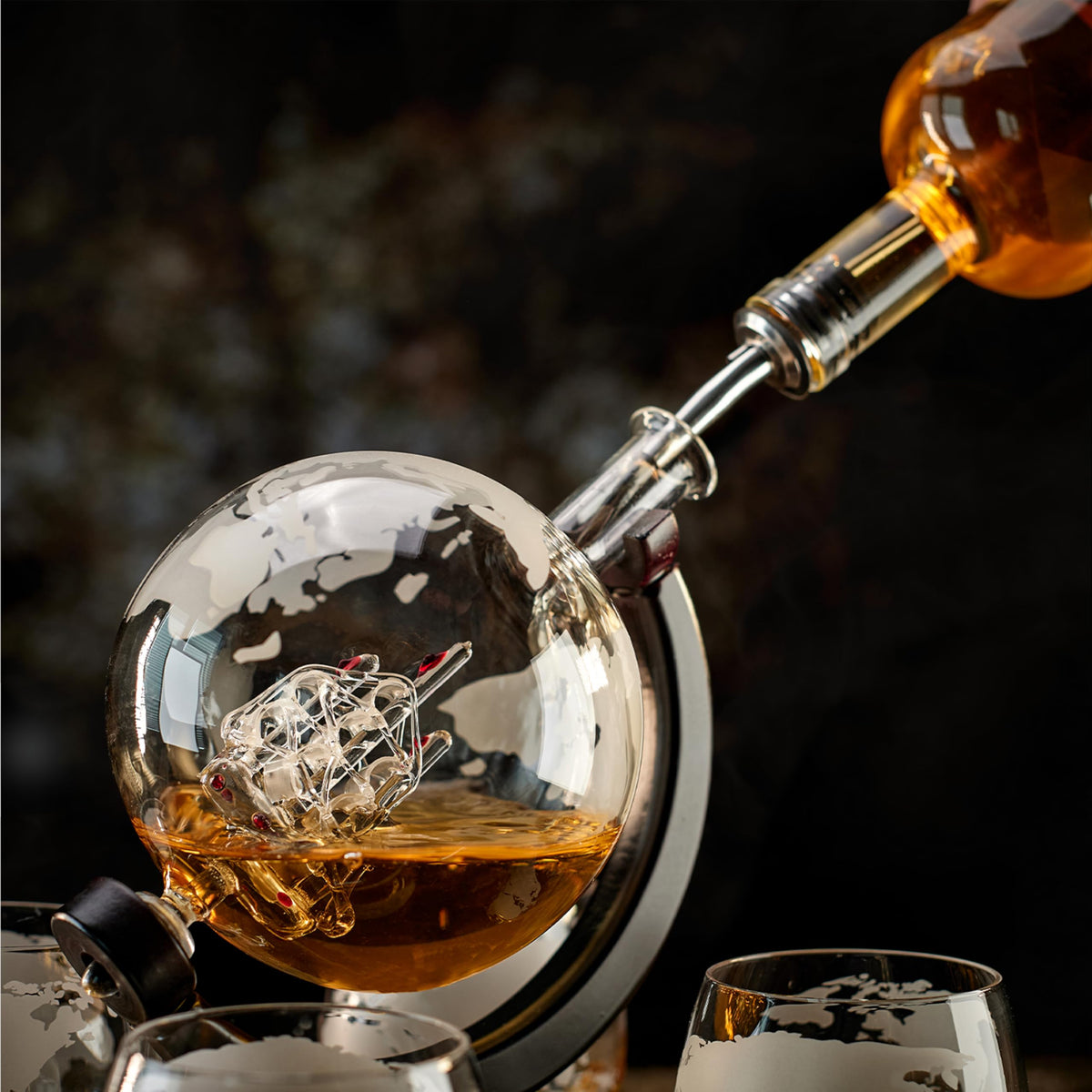 WHISISKEY - Whiskey Decanter Set - 900ML Globe Carafe - Whiskey Gift Sets for Men - Whisky Set - Glass Gifts for Men - Inc. 4 Whiskey Glasses, 4
