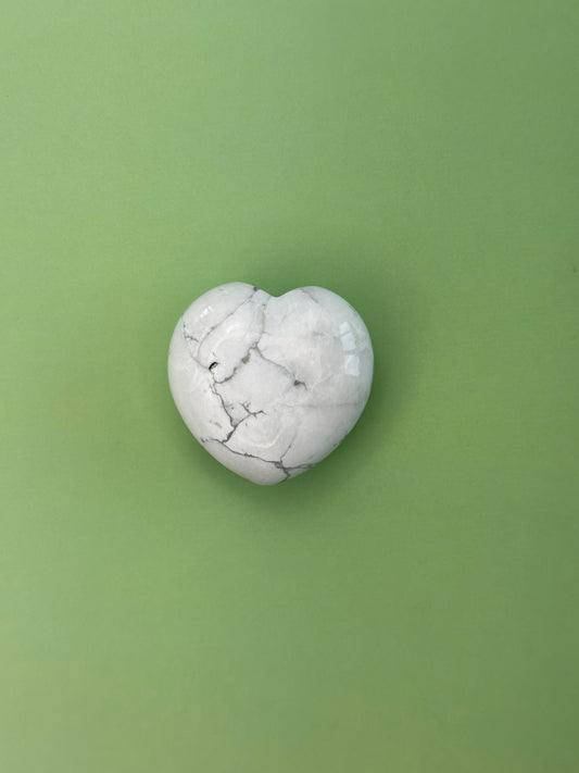 Howlite - Medium heart