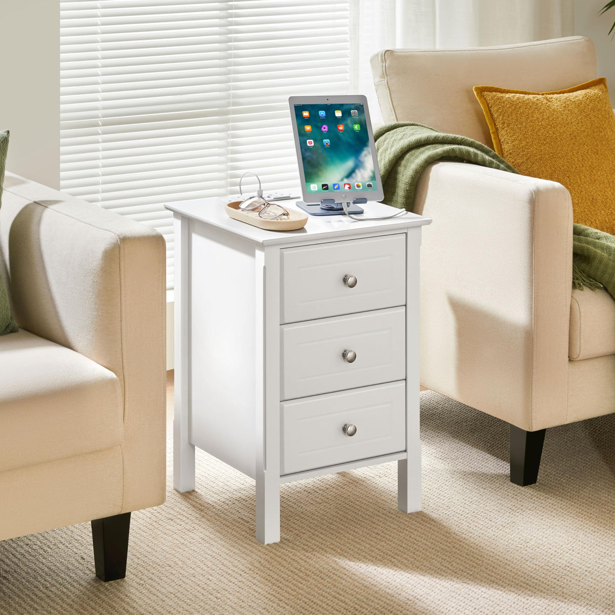 Yaheetech Charging Bedside Table with 3 Drawers, White