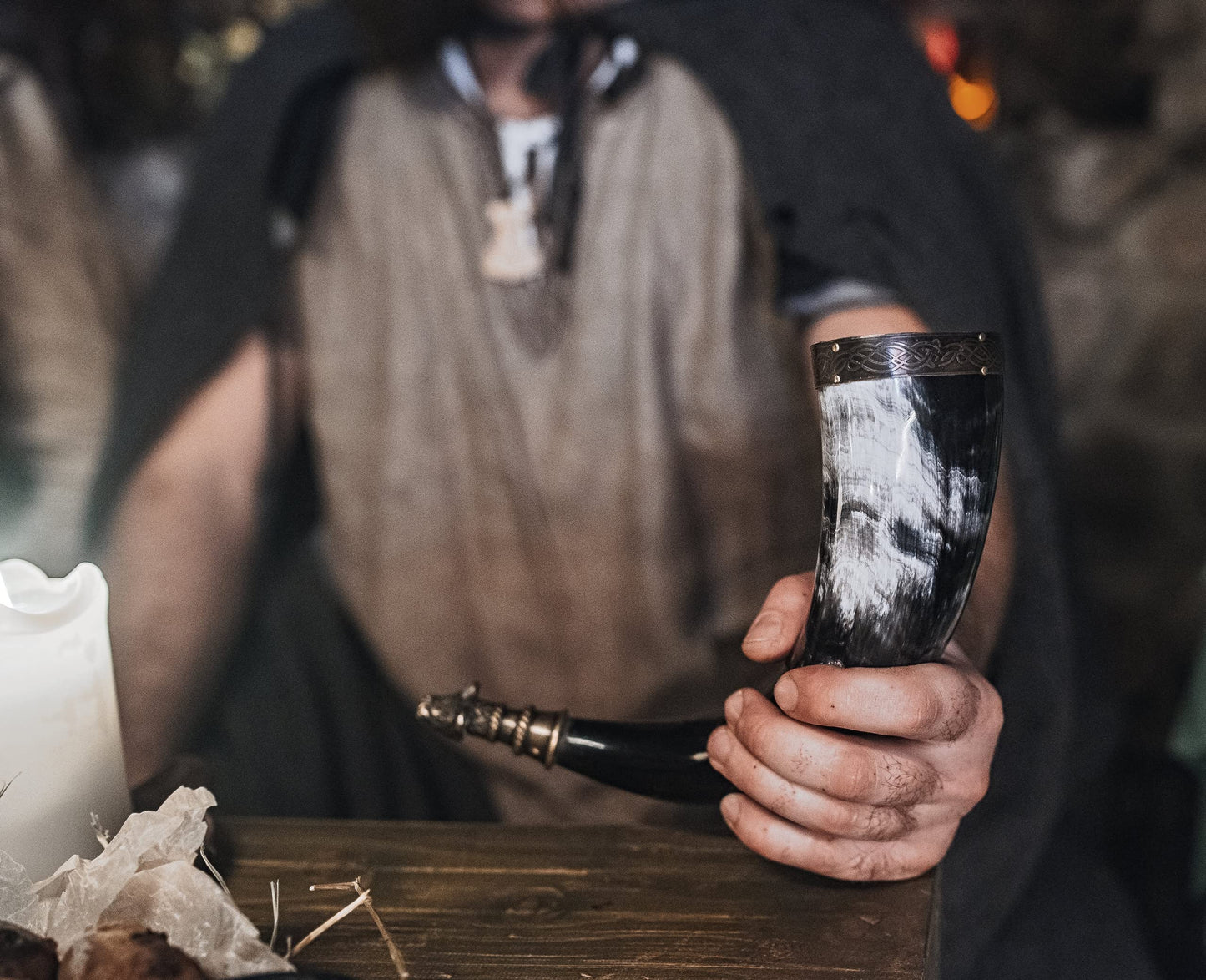 Norse Tradesman Genuine 50 cm Ox-Horn Viking Drinking Horn with Brown Leather Holster, Horn Stand & Brass Wolf Adornments | Burlap Gift Sack Included