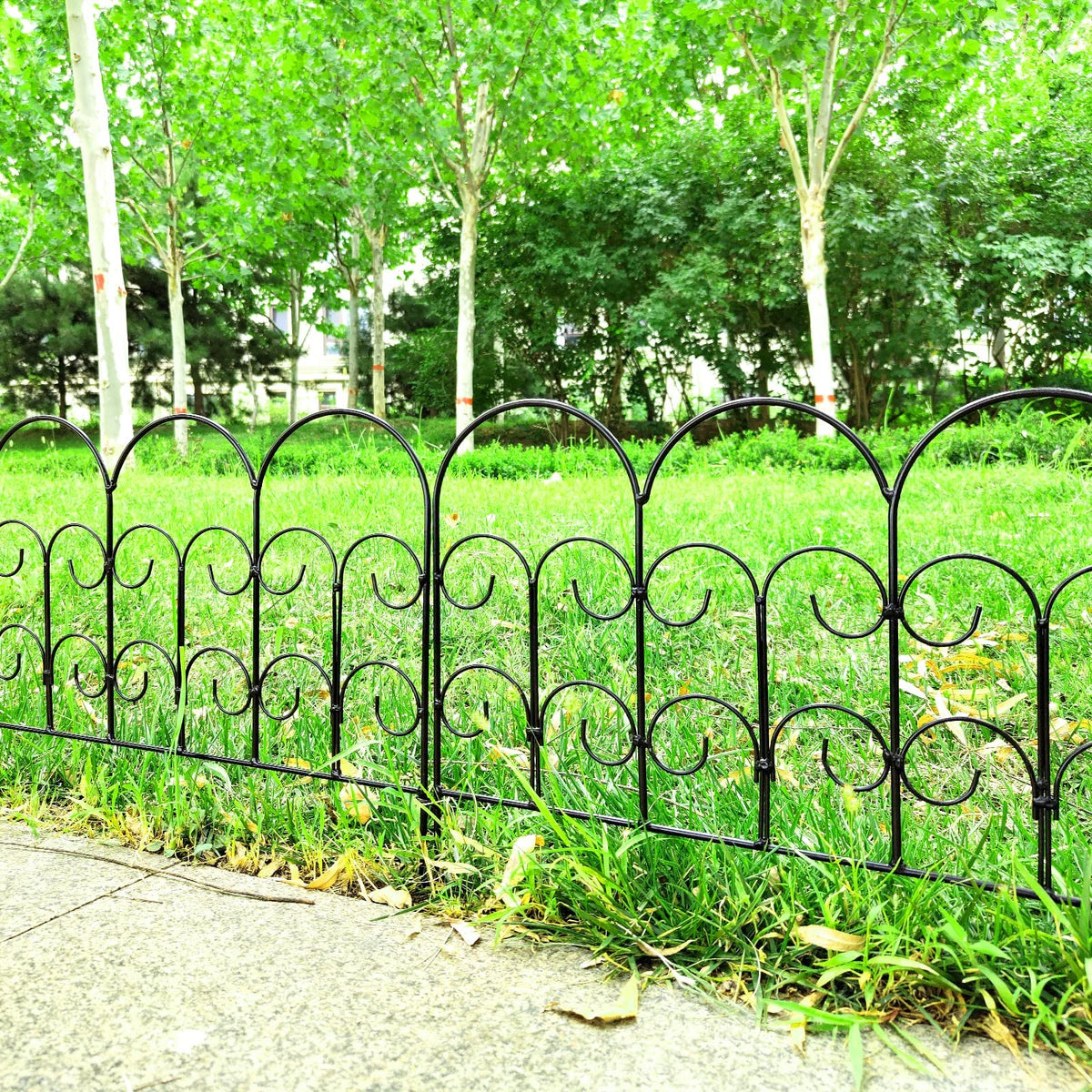 Thealyn Decorative Metal Garden Fence 40cm. H x 47cm. W (5 Panels, Total Length 2.35m) Fence Panels Landscape Fencing Rustproof Wrought Iron Garden