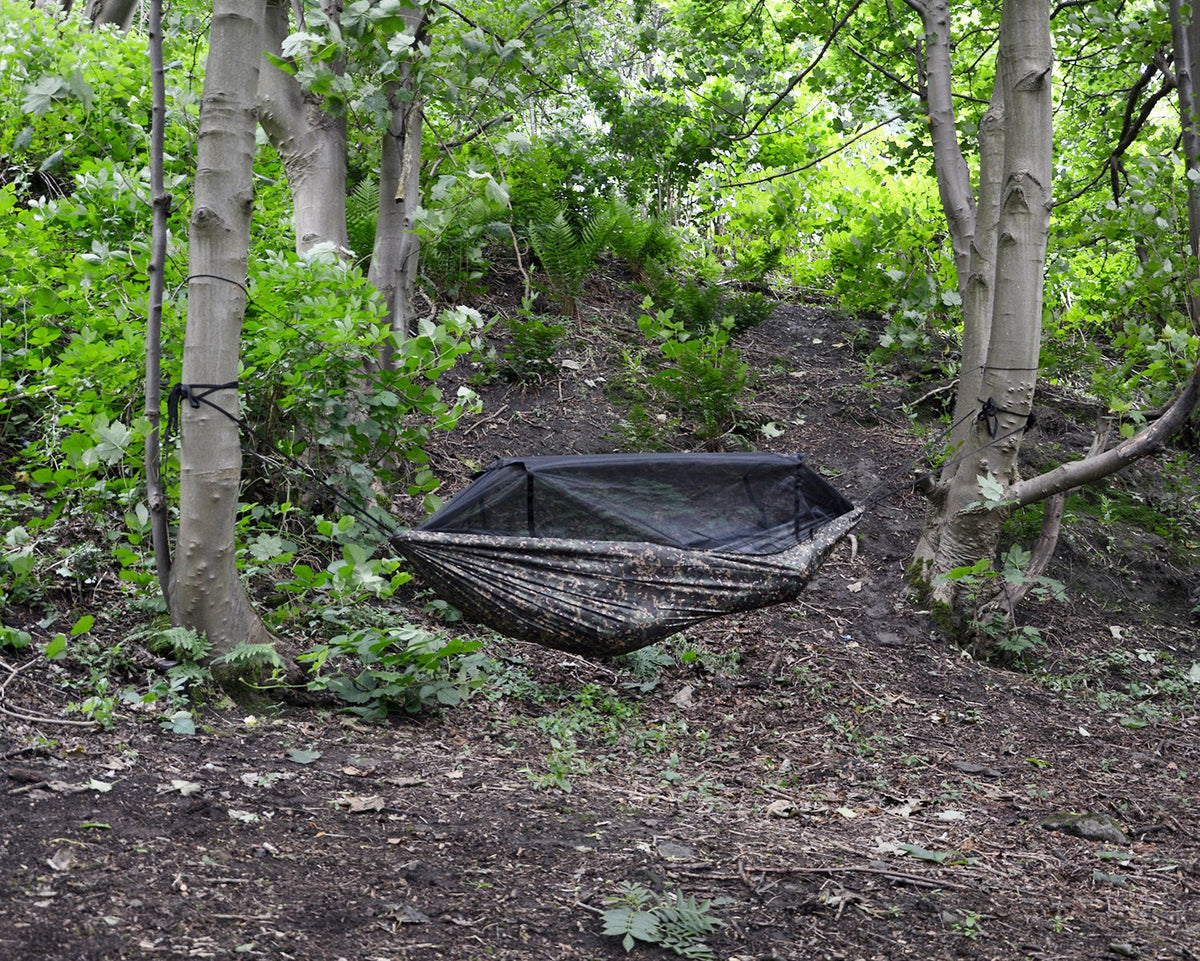 DD Hammocks Frontline Hammock - MC: Lightweight Camouflage Jungle Hammock With Mosquito Net For Camping And Hiking