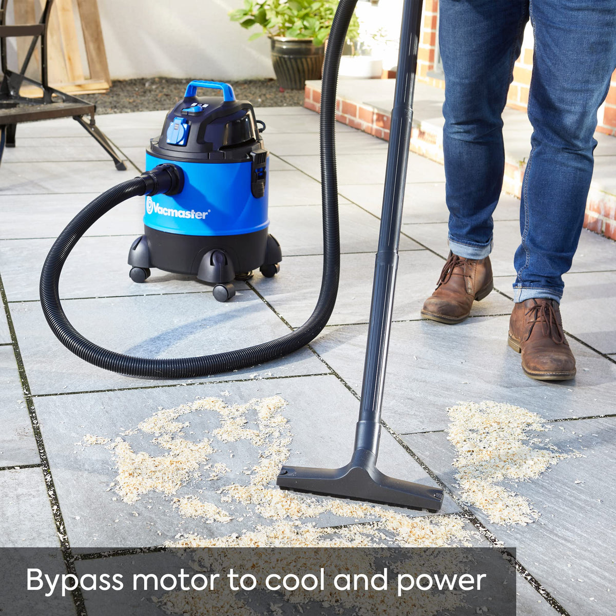 Vacmaster Multi 20 PTO Wet & Dry Vacuum Cleaner, 20 litre, 1250W motor, power take off socket, ideal for DIY, garage and car cleaning, 2 year domestic
