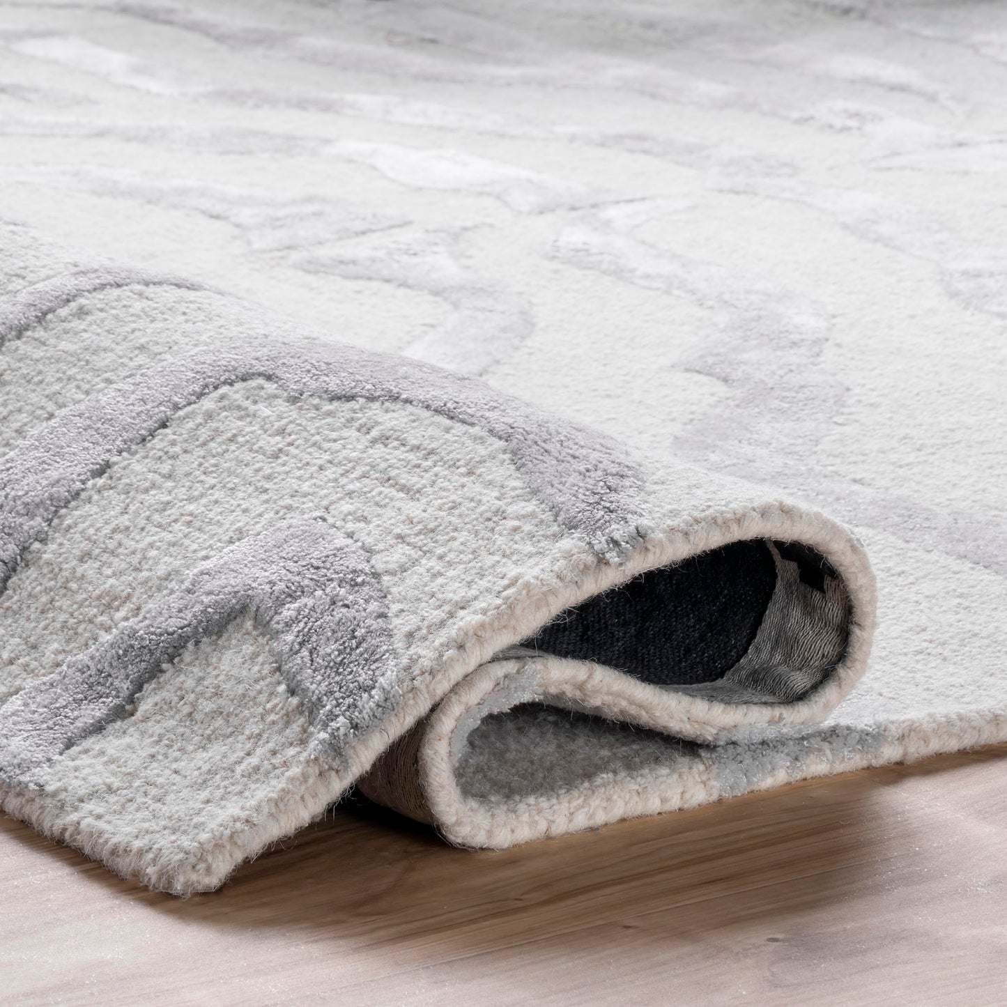 nuLOOM Hand Tufted Plush Zebra Accent Rug, 2x3, Grey