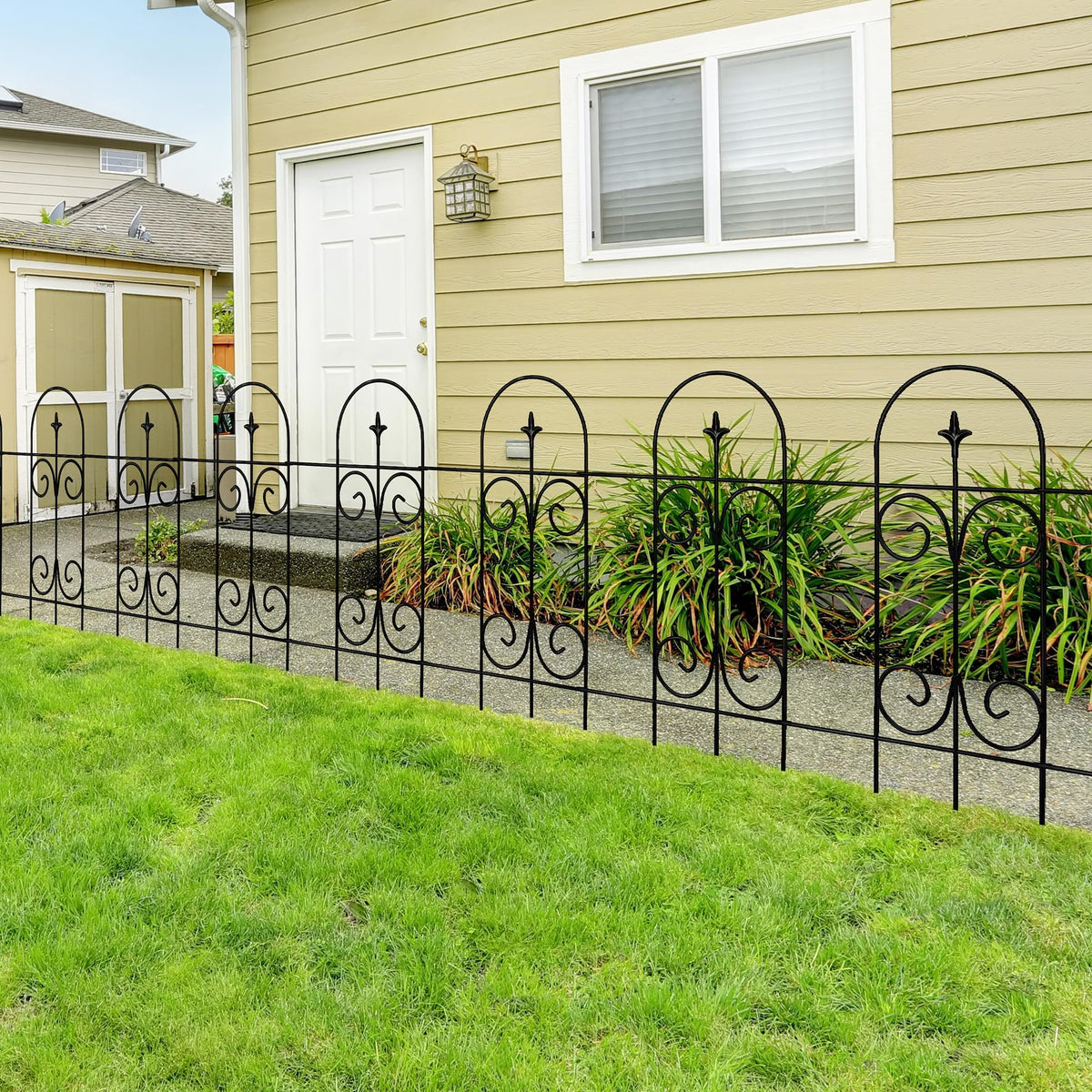 Thealyn Metal Decorative Garden Fence Border 82cm.H x 6.1m.W Rustproof Wrought Iron Fence Panels for Flower Bed, Trees, Animal Barrier