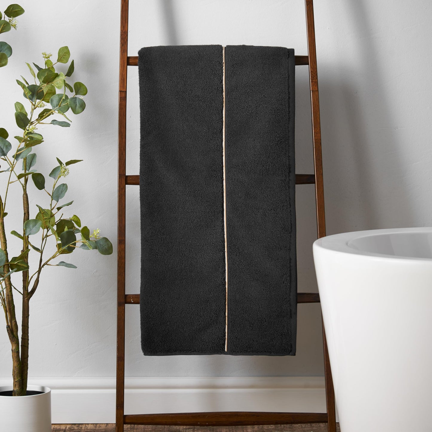 Bianca Zero Twist Satin Stitch Cotton 70x127cm Bath Towel Black