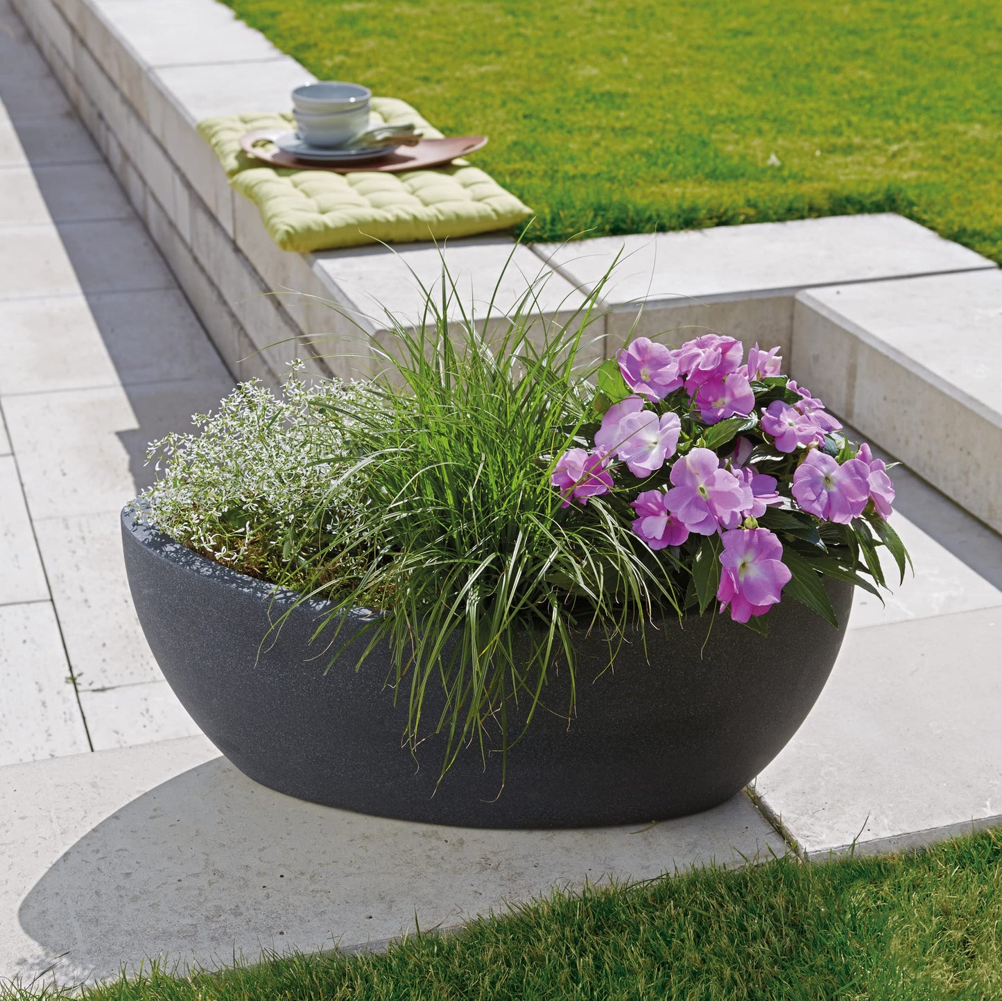 Scheurich Wave Globe Jardiniere, Oval Planter made of Plastic, Black-Granite, 58 cm diameter, 23 cm height, 15 l Vol.