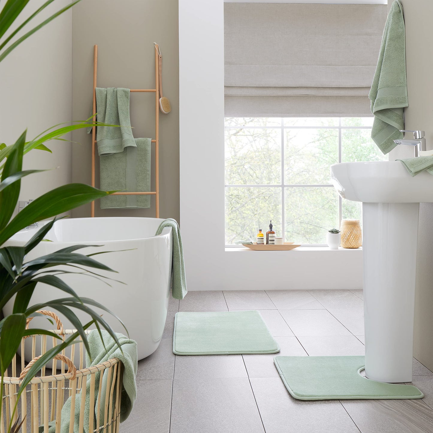 Catherine Lansfield Anti Bacterial Soft & Absorbent Cotton Bath Towel Sage Green