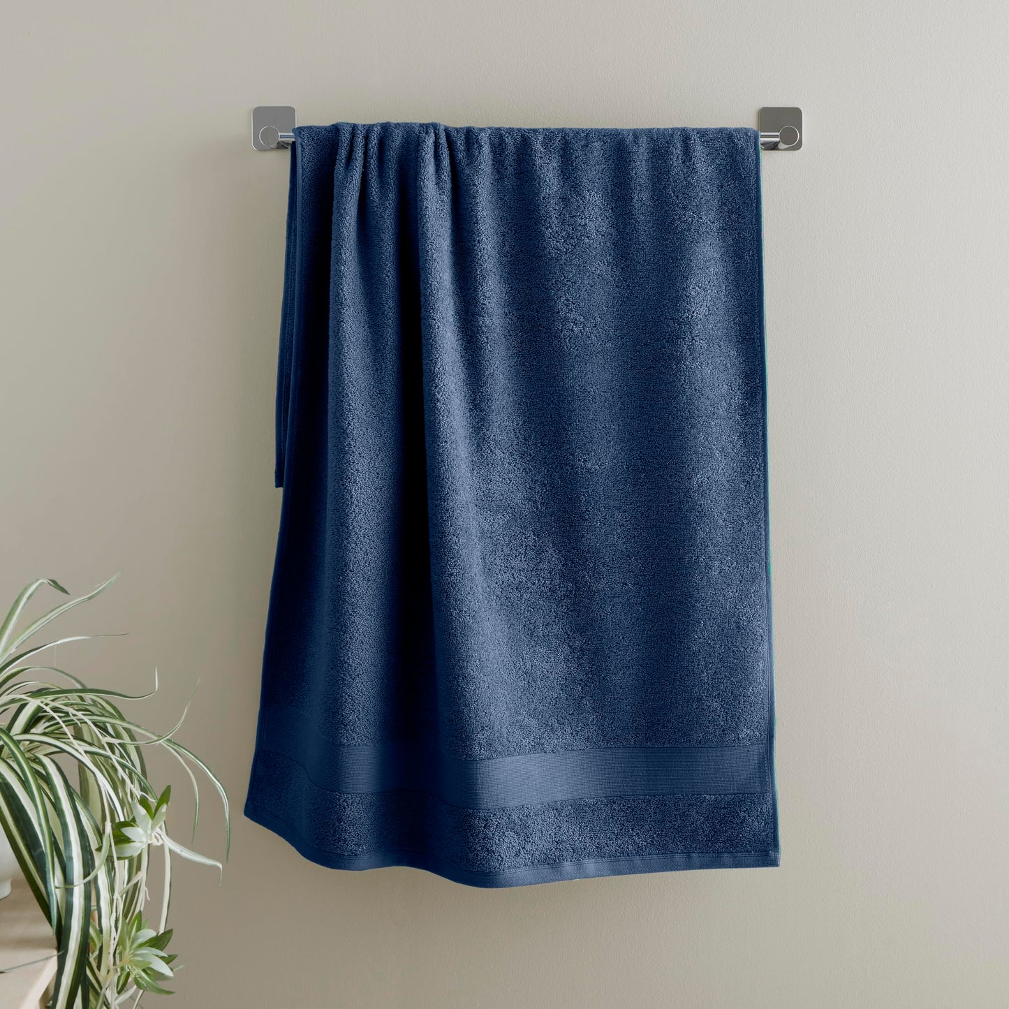 Catherine Lansfield Anti Bacterial Soft & Absorbent Cotton Bath Sheet Navy Blue