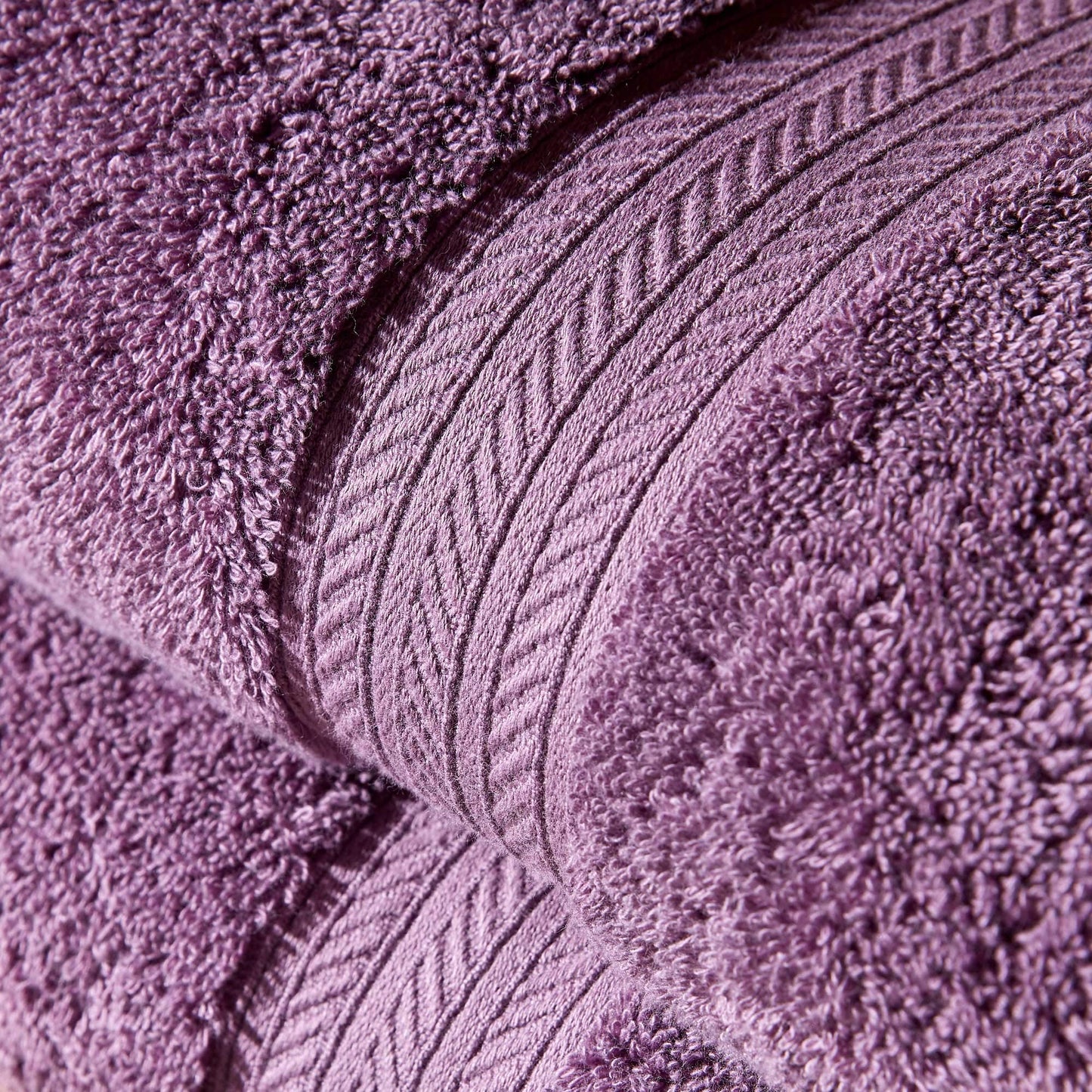 Christy Renaissance 4 Face Cloths Set | Berry Purple | 100% Egyptian Cotton | Luxuriously Soft and Super Absorbent | 675 GSM | 4 Wash Cloth Flannels