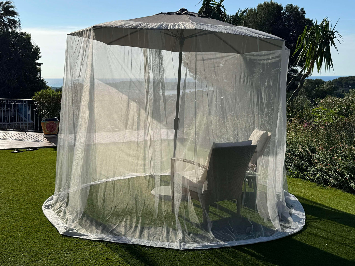 Mosquito Net for Umbrella 7.5 FT | Large Sizes & Fabric Designed for Outdoors | Insect House Screen Netting for Patio, Porch & Garden Terrace |