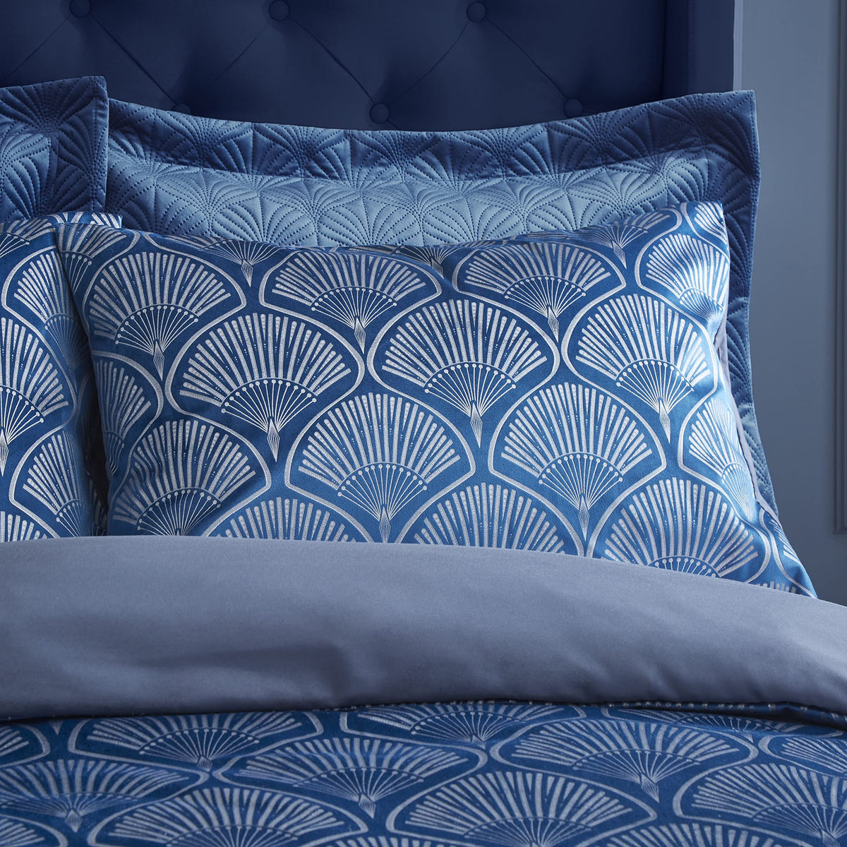 Catherine Lansfield Bedding Art Deco Pearl King Duvet Cover Set with Pillowcases Navy