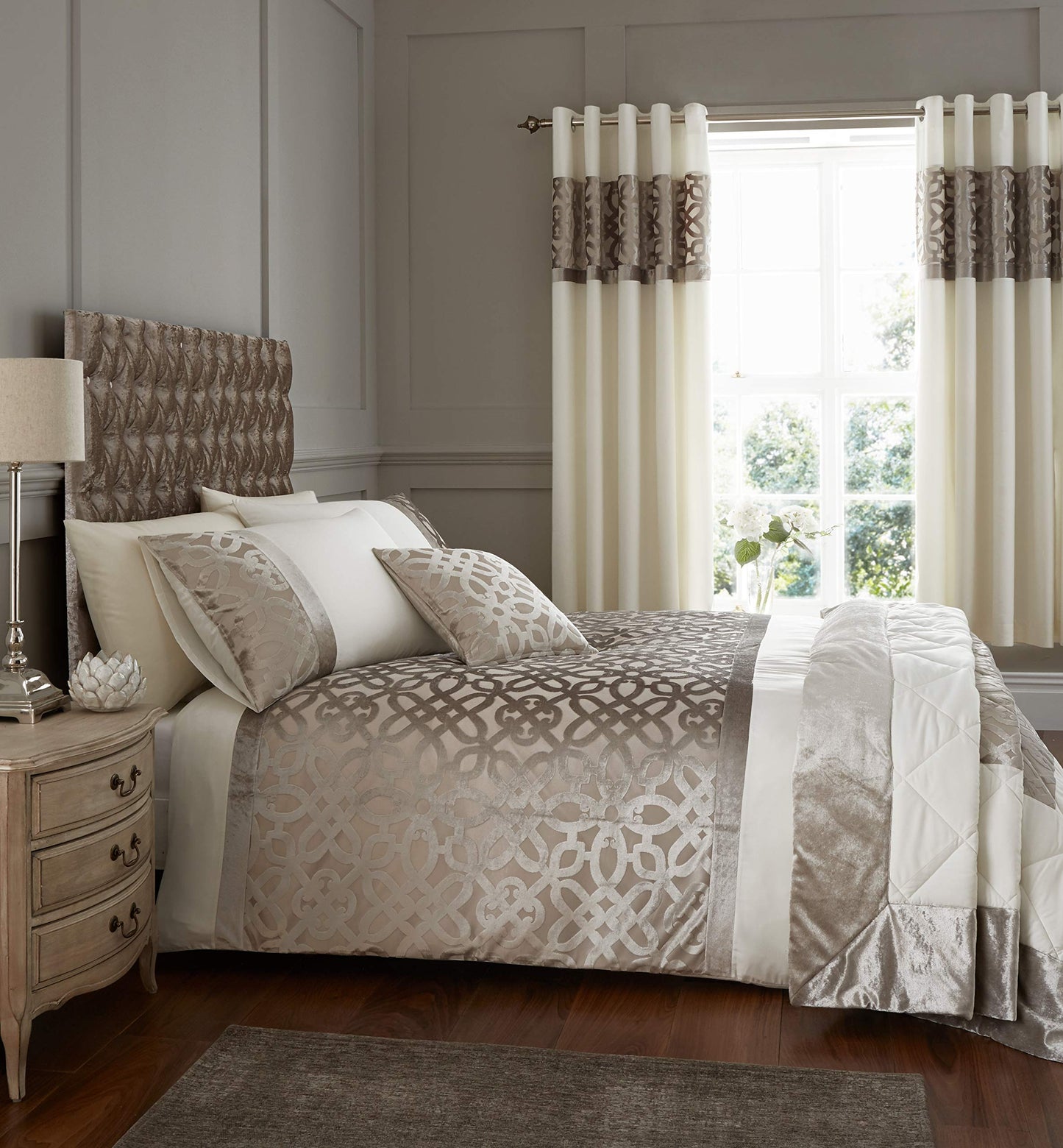 Catherine Lansfield Lattice Cut Velvet Double Duvet Cover Set with Pillowcases Natural