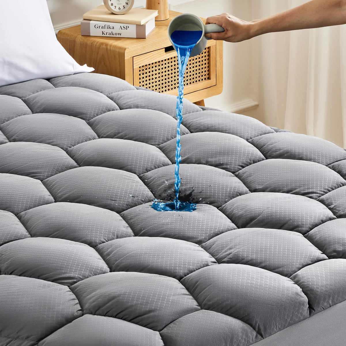 SONIVE Waterproof Thick Mattress Topper Ultra Fluffy Soft Topper Breathable Pad Machine Washable Fitted Mattress Protector Bedding for Single Bed,