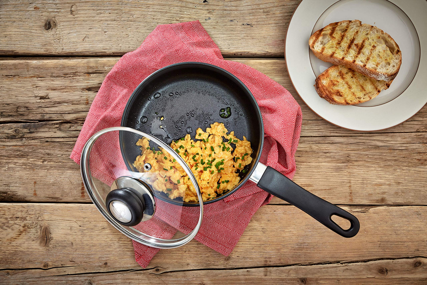 Judge Vista Stainless Steel Non-Stick Large Saucepan 18cm 1.8L, Shatterproof Vented Glass Lid, Induction Ready, Oven Safe, 25 Year Guarantee