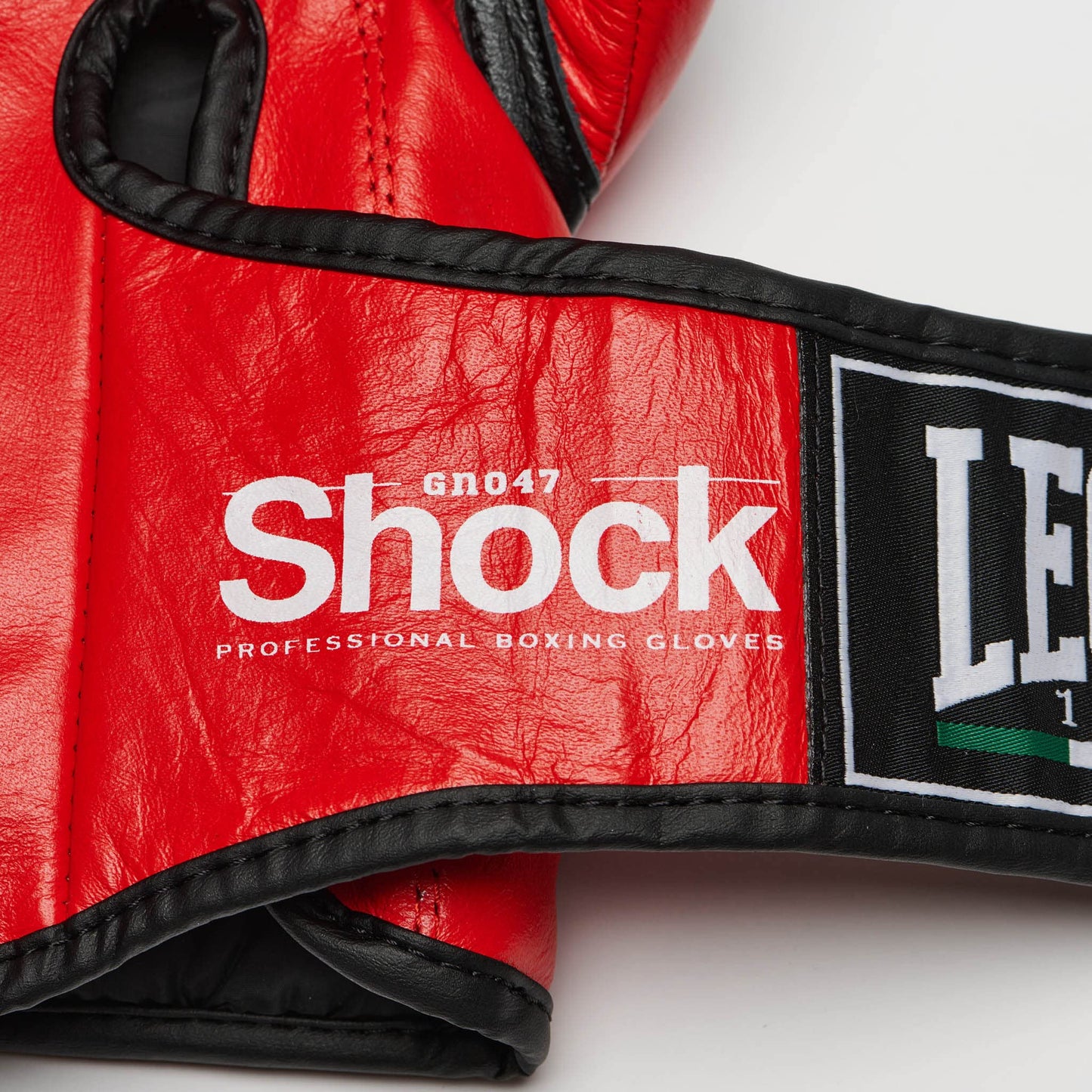 LEONE 1947, Shock Boxing Gloves, Unisex Adult, Red, 12 OZ, GN047