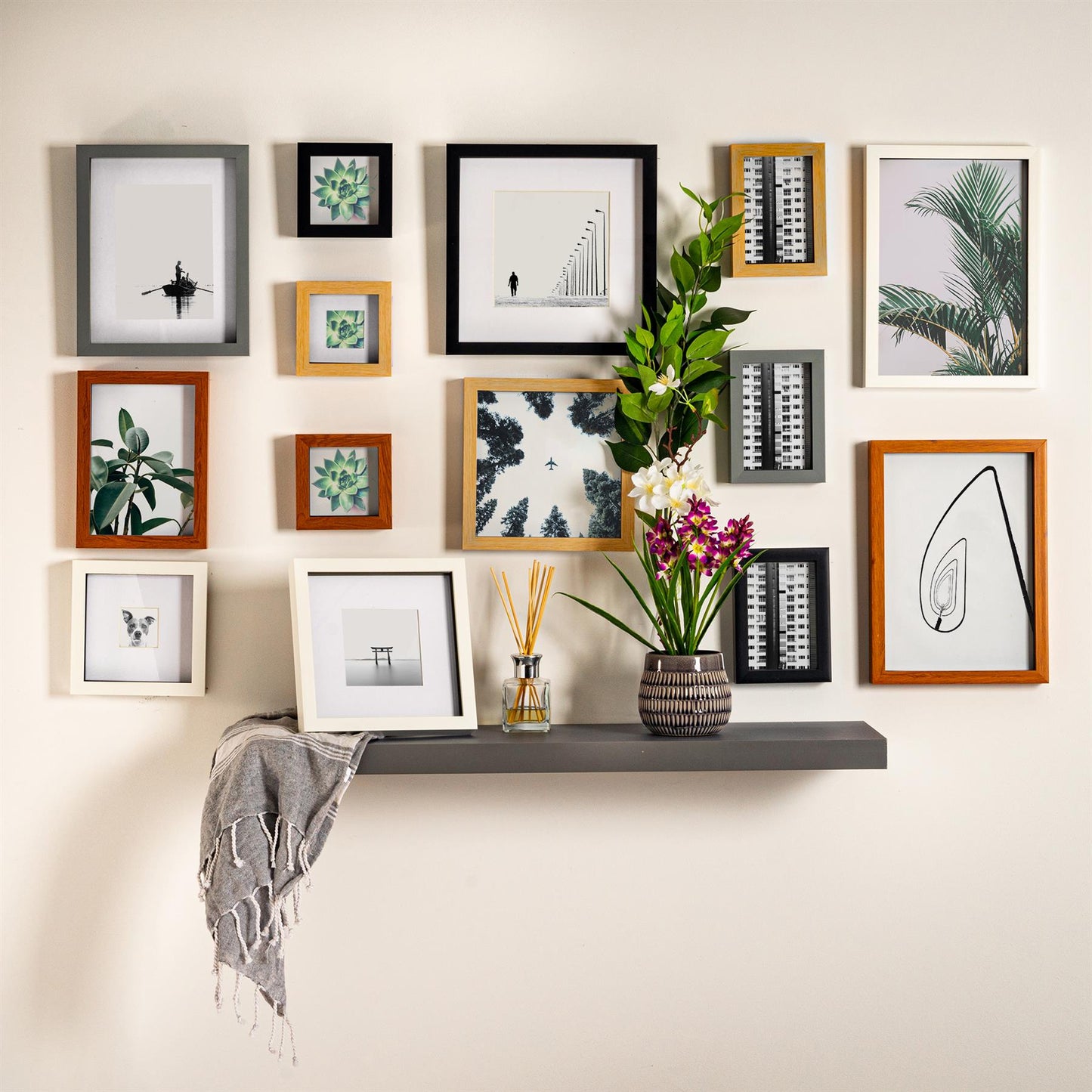 10" x 10" Black 3D Box Photo Frame - with 6" x 6" Mount