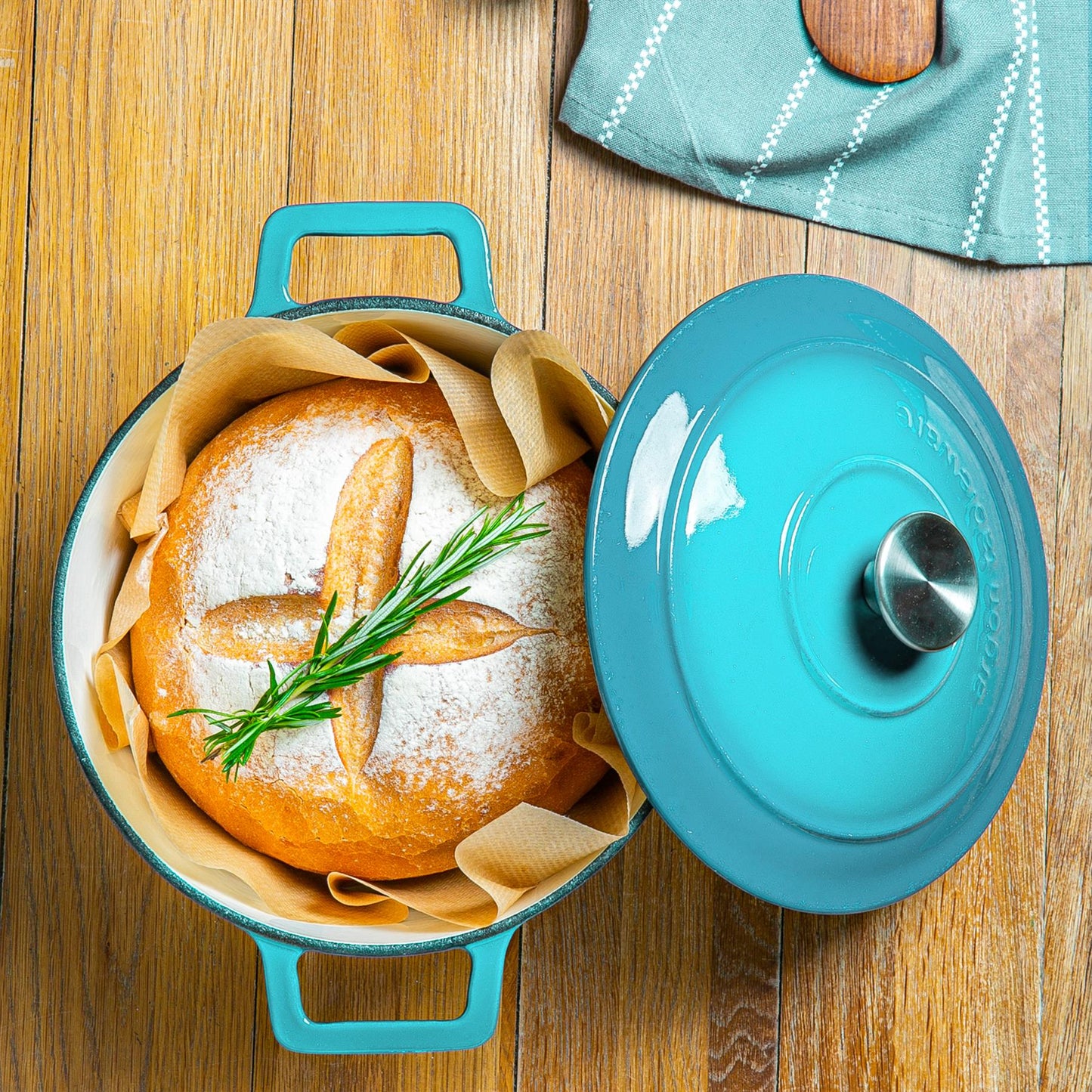 4.5L Teal Ombre Cast Iron Casserole Dish