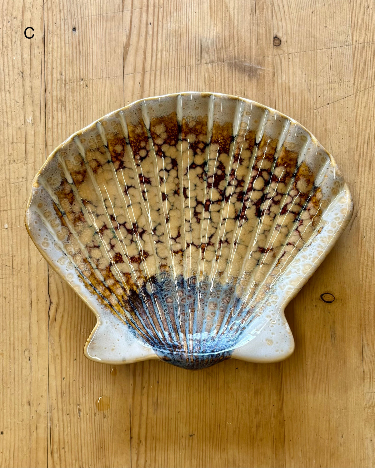 Vintage Portuguese Ceramic Scallop Shell Plates
