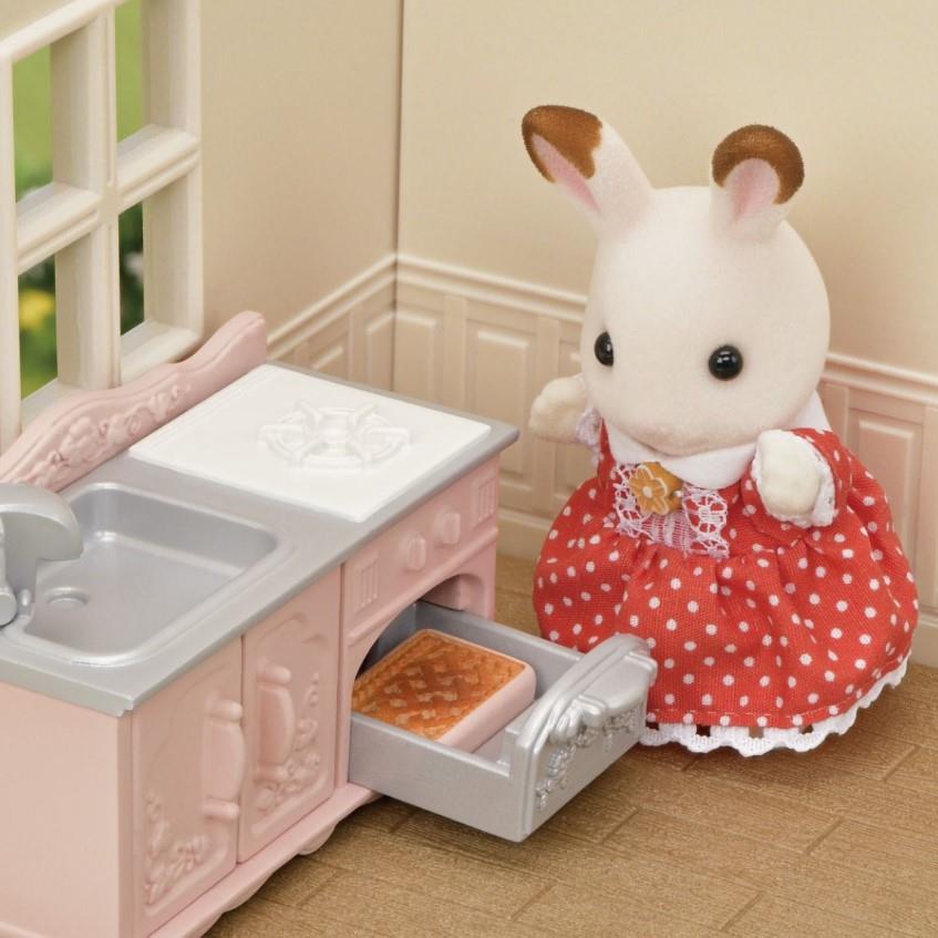 Sylvanian Families Red Roof Cosy Cottage Starter Home for Ages 3 & Up
