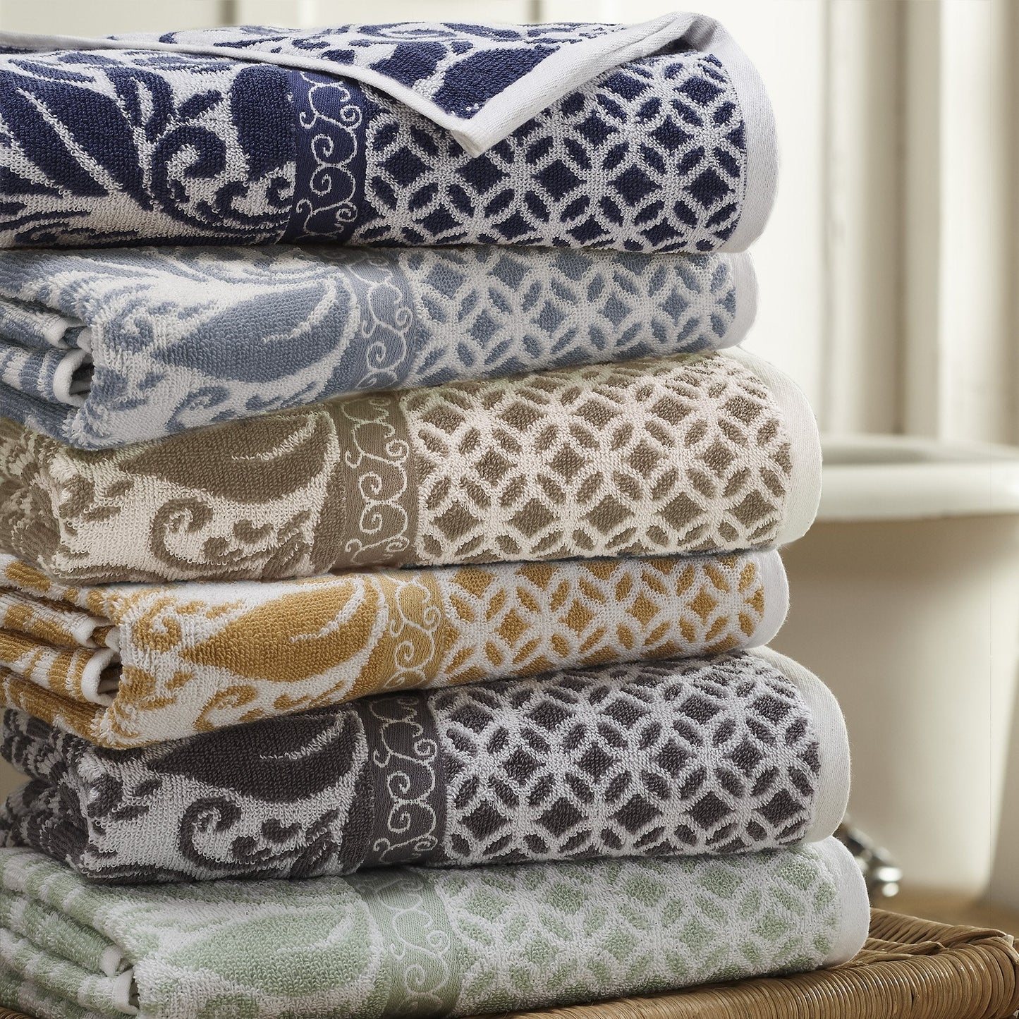 Modern Threads Amrapur Overseas Trefoil Filigree 6-Piece Reversible Yarn Dyed Jacquard Towel Set - Bath Towels, Hand Towels, & Washcloths - Super
