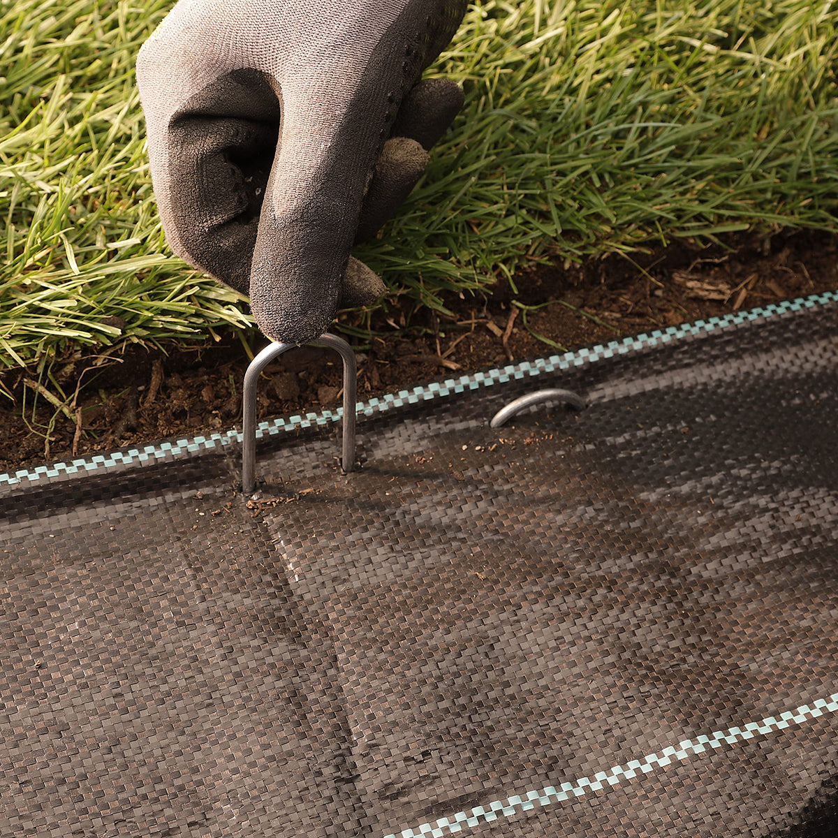 GardenMate Pack of 400 x 200mm multi-purpose steel Garden Securing Pegs - Ideal for hard floors - Made of 3.8mm thick galvanised steel wire