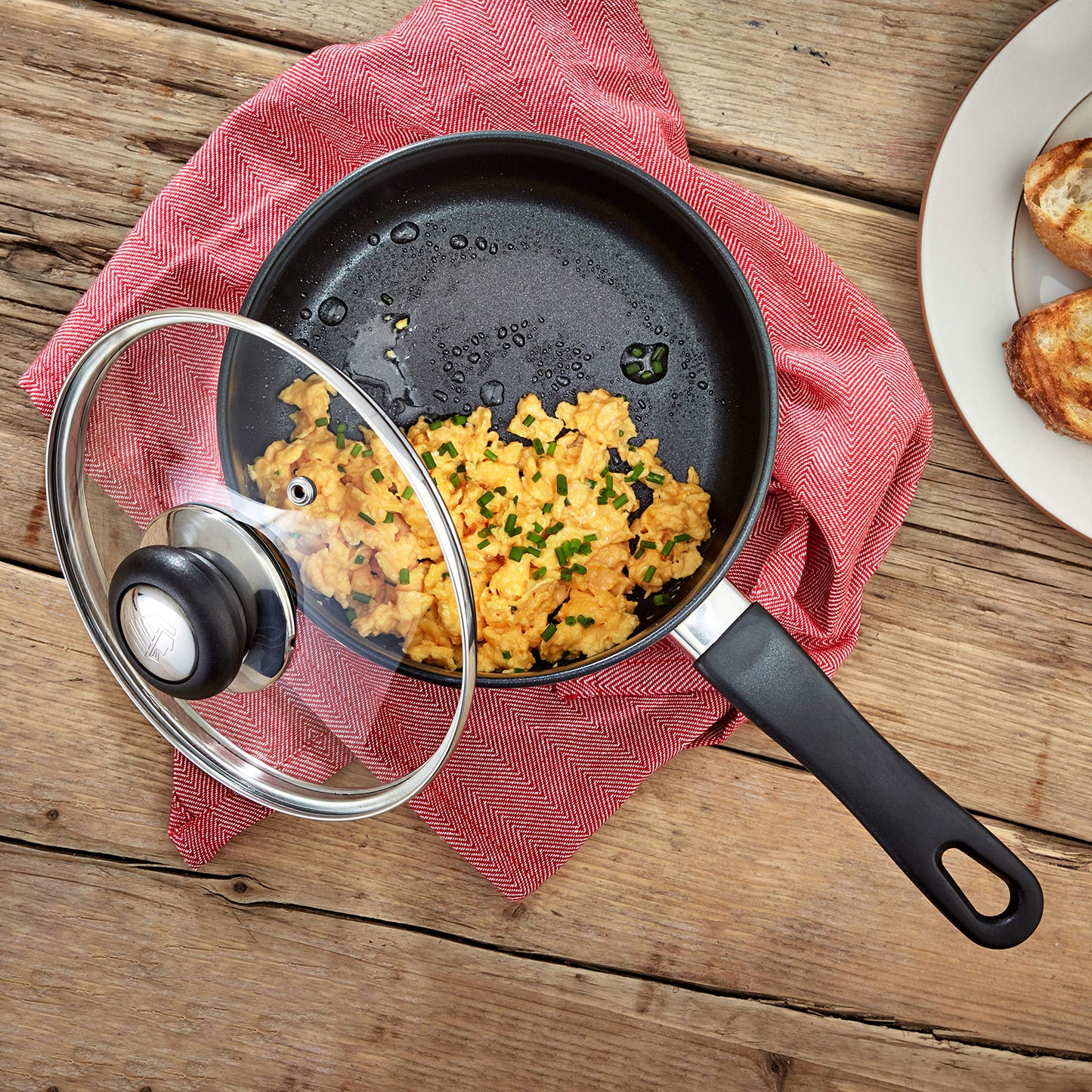 Judge Vista Stainless Steel Non-Stick Large Saucepan 18cm 1.8L, Shatterproof Vented Glass Lid, Induction Ready, Oven Safe, 25 Year Guarantee