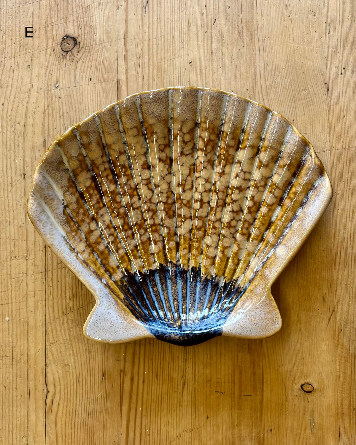 Vintage Portuguese Ceramic Scallop Shell Plates