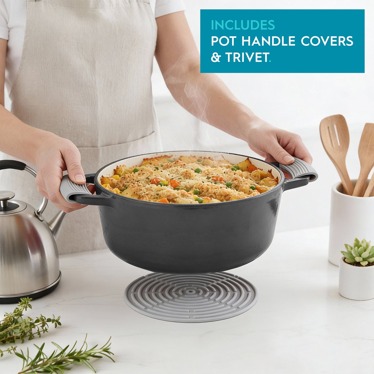 4.5L Dark Grey Cast Iron Casserole Dish