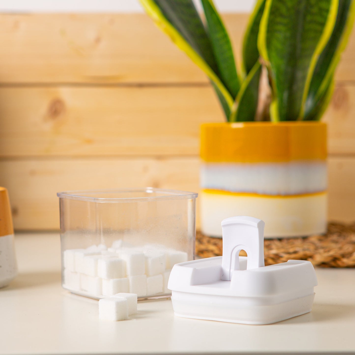 500ml Airtight Flip Lock Plastic Food Storage Container
