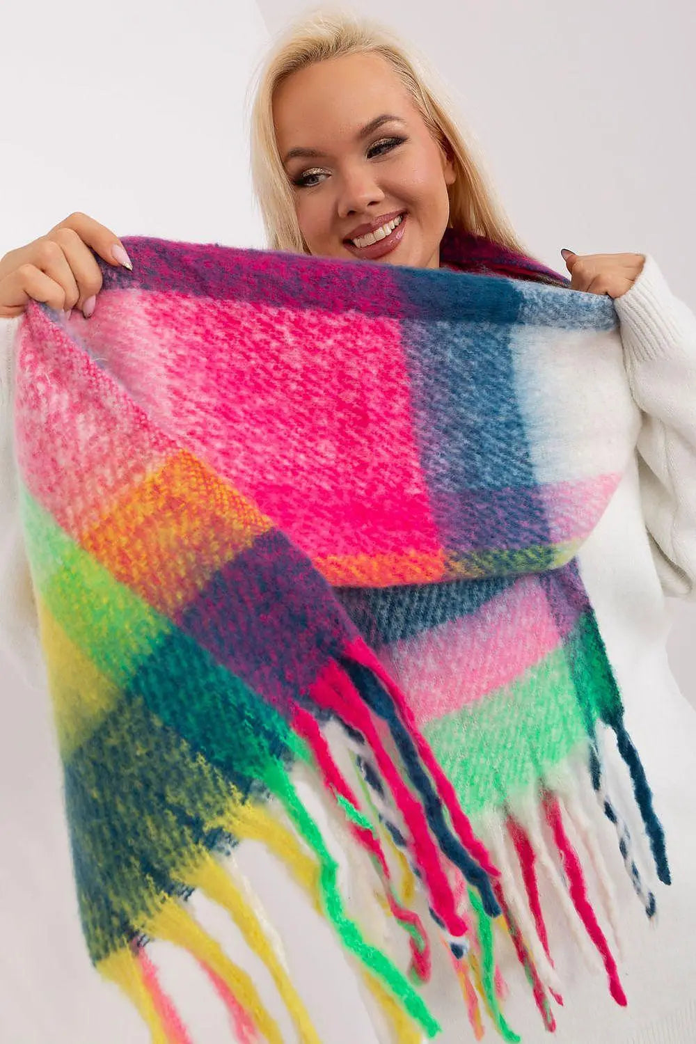 AT Shawl model 190542